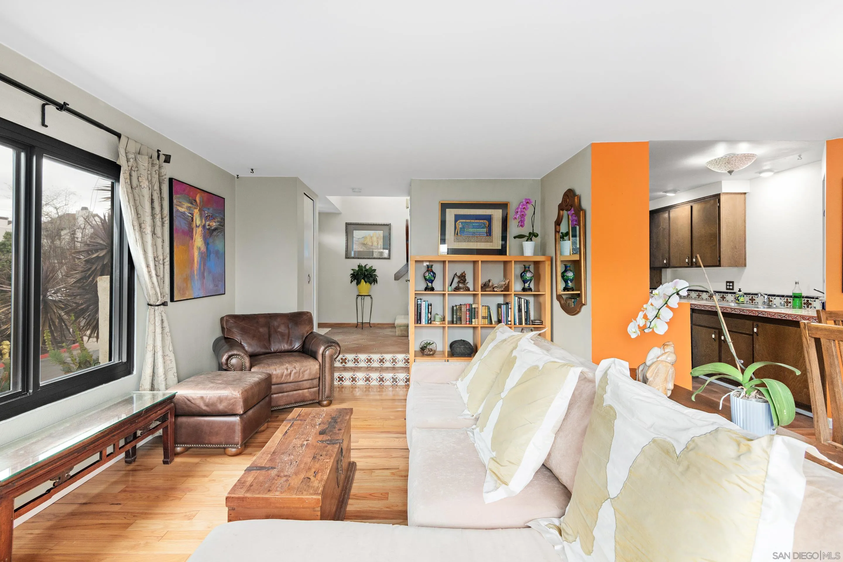 Photo #4: 240004582 Listing 