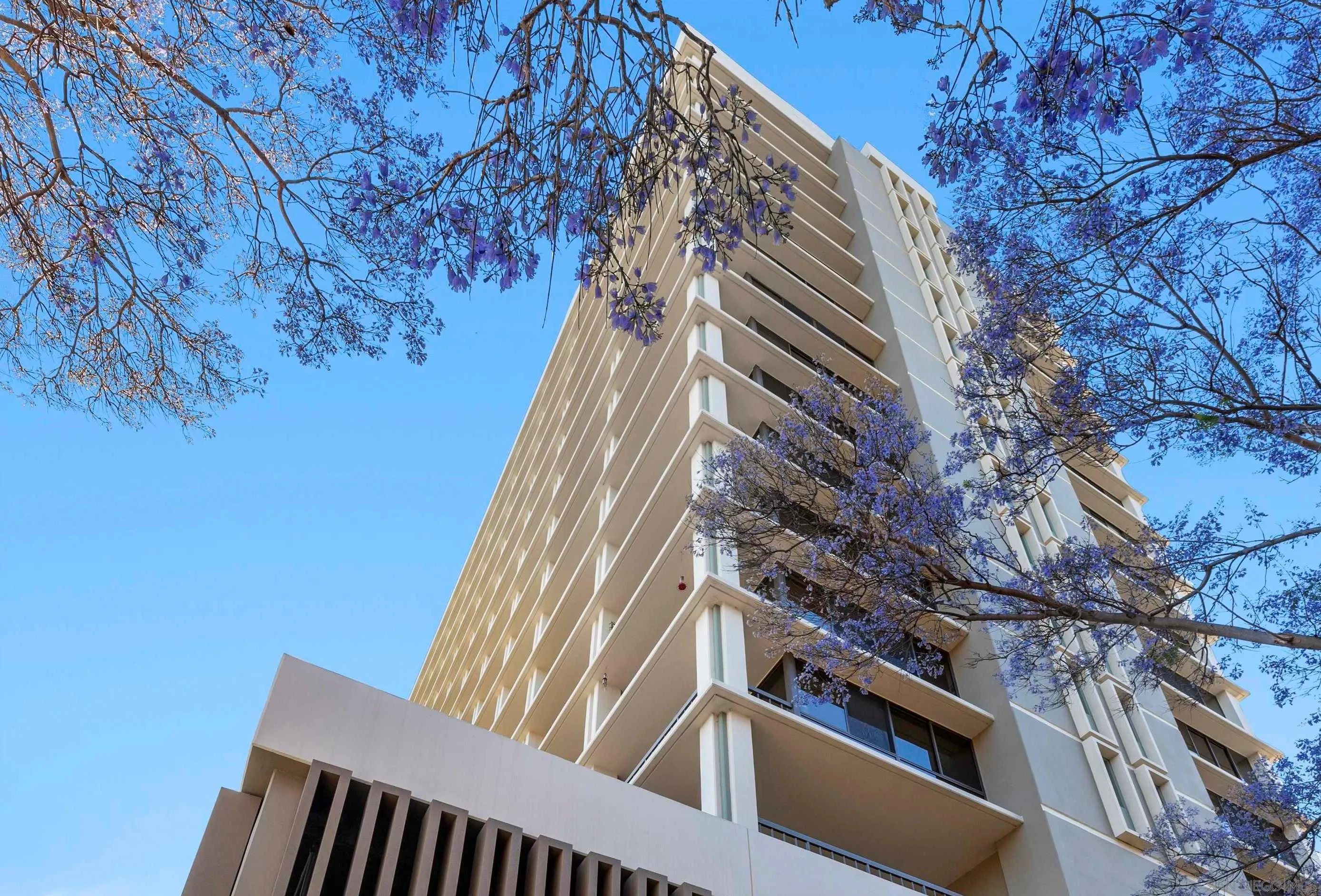 More Details about MLS # 240004648 : 666 UPAS STREET UNIT 704