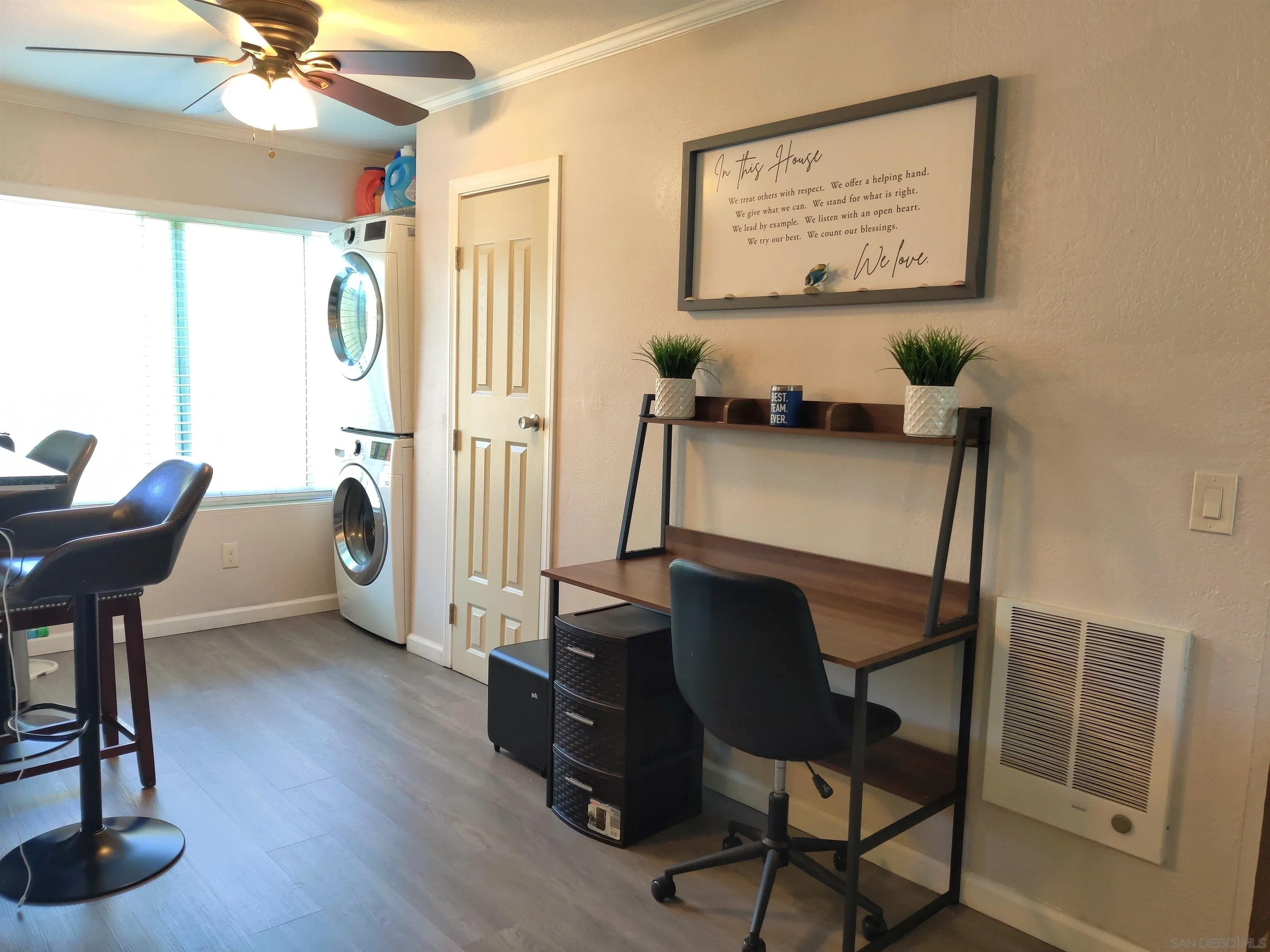 Photo #3: 240004696 Listing 