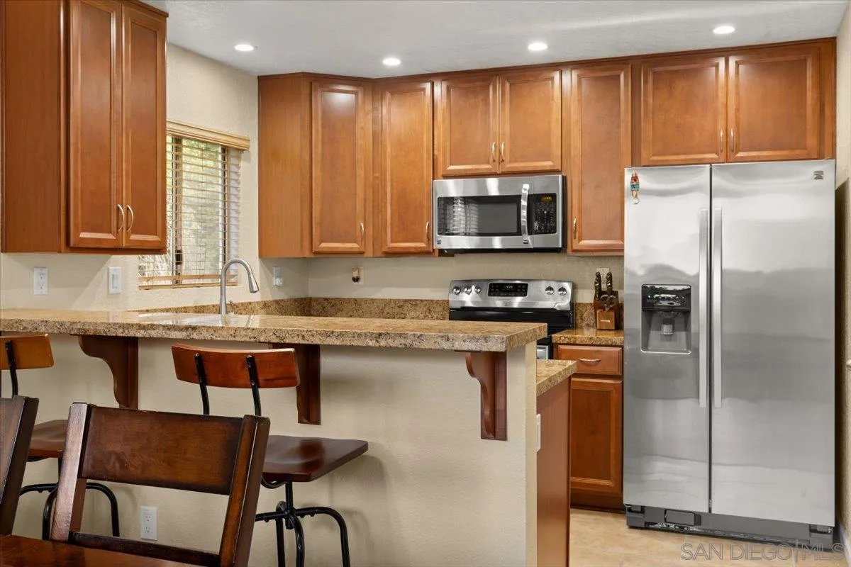 Photo #6: 240004799 Listing 