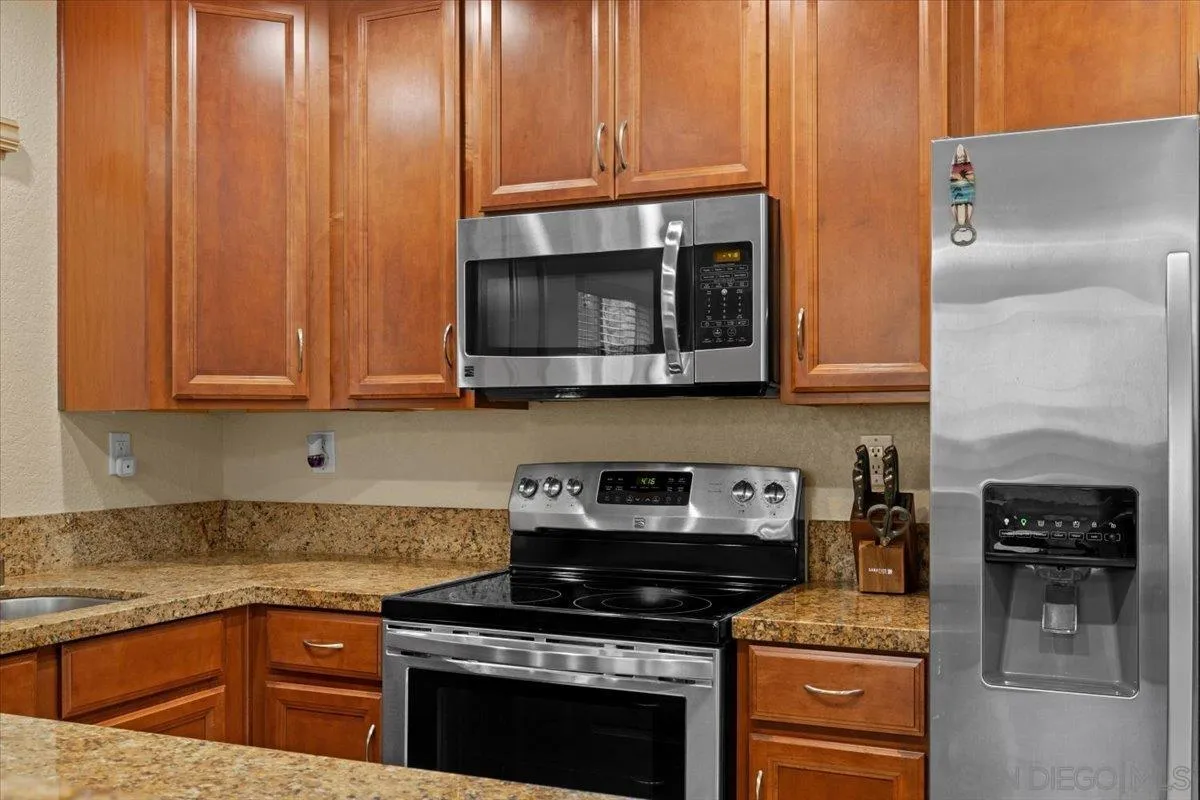 Photo #5: 240004799 Listing 