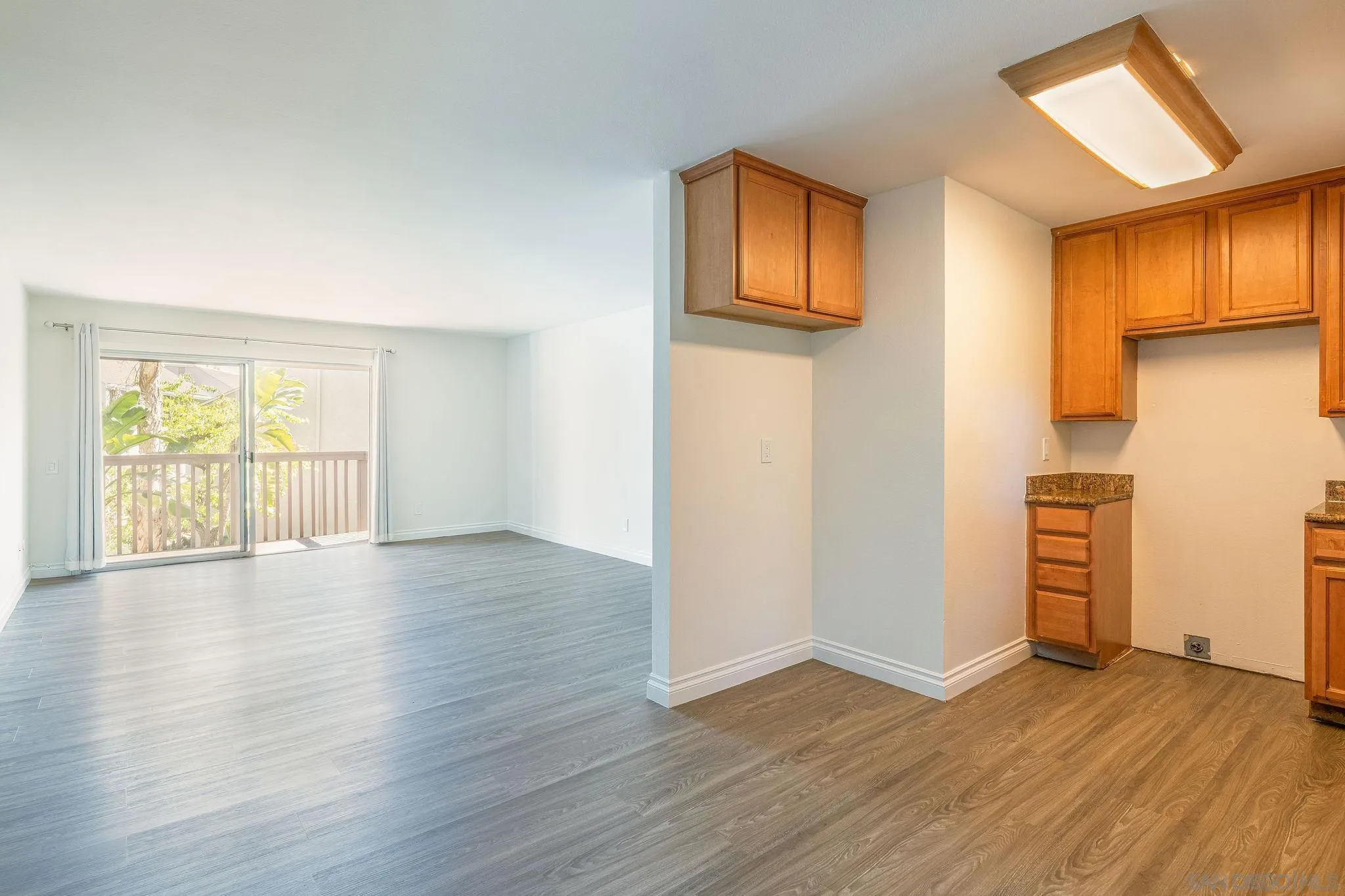 Photo #4: 240004915 Listing 