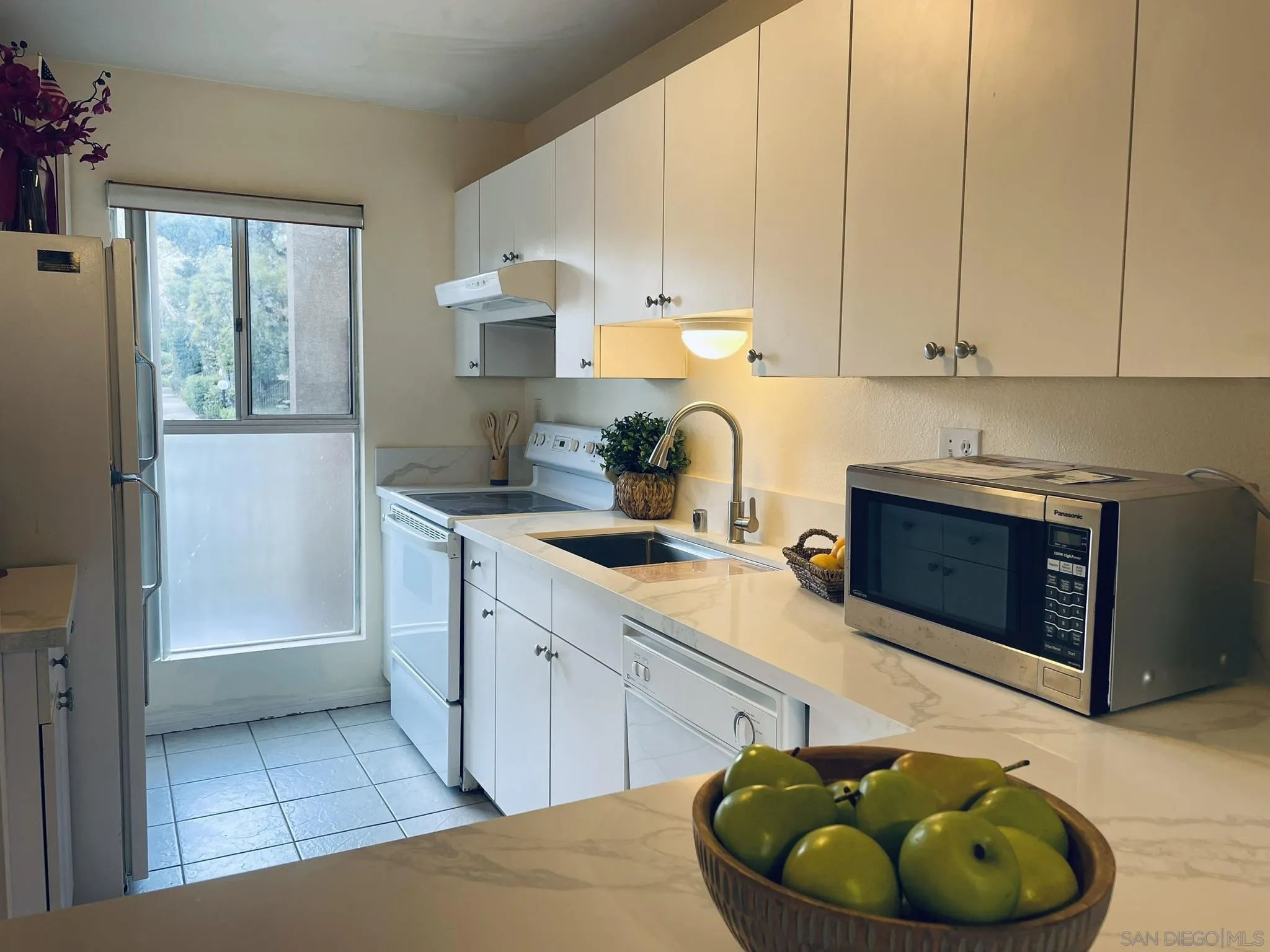 Photo #2: 240005031 Listing 