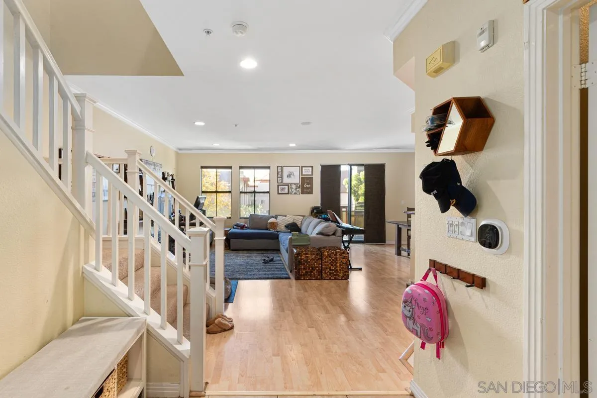 Photo #4: 240005043 Listing 