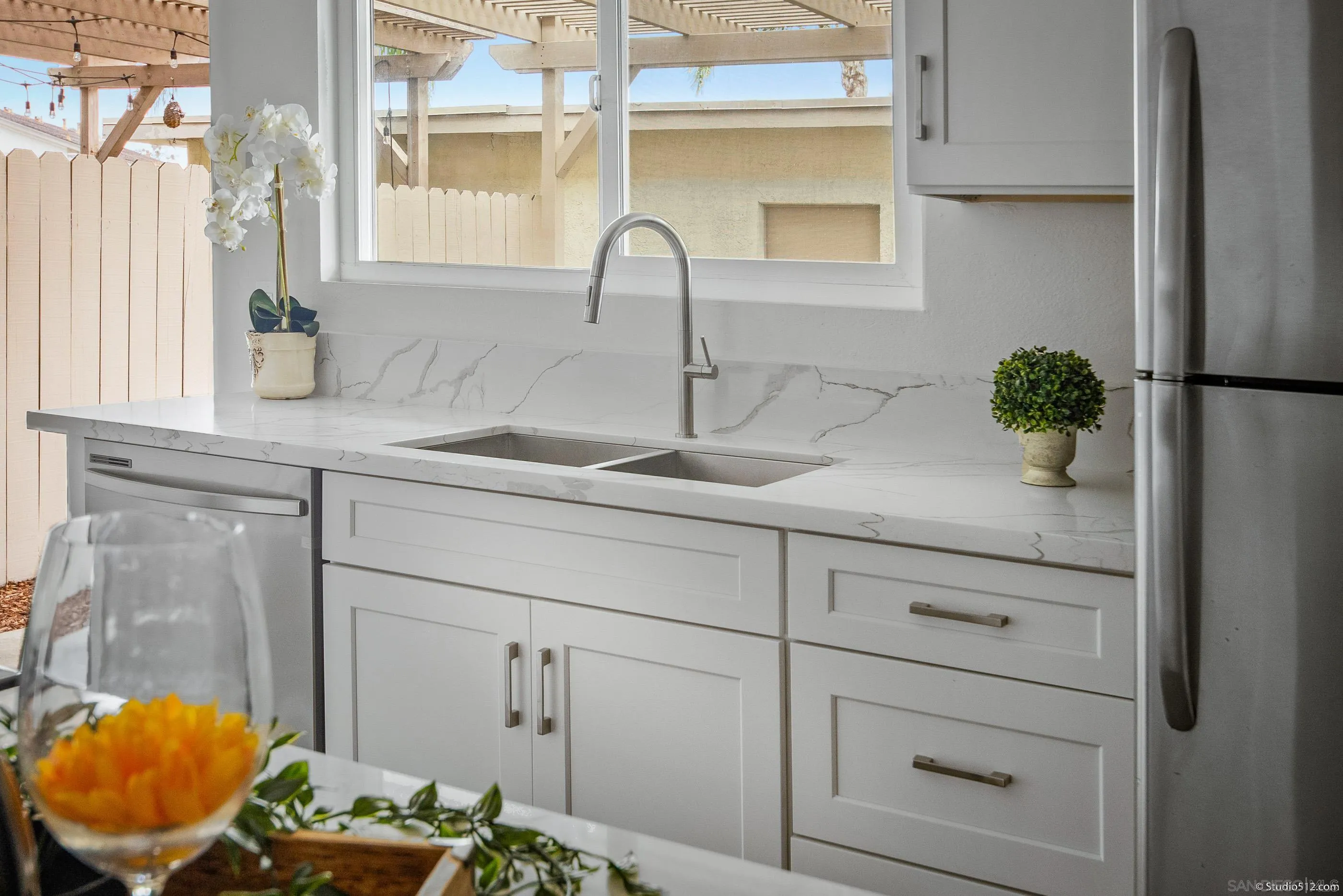 Photo #2: 240005056 Listing 