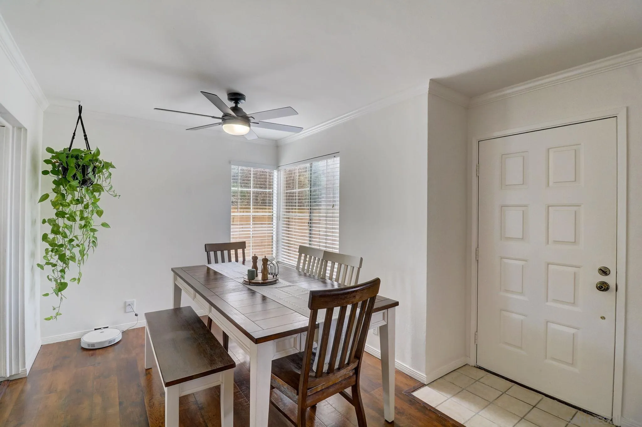 Photo #6: 240005146 Listing 