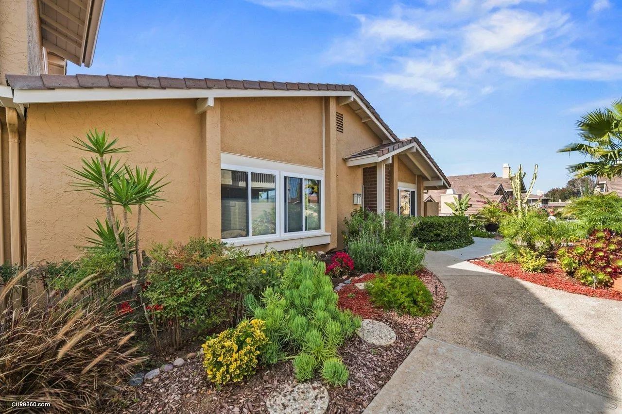 Photo #2: 240005159 Listing 