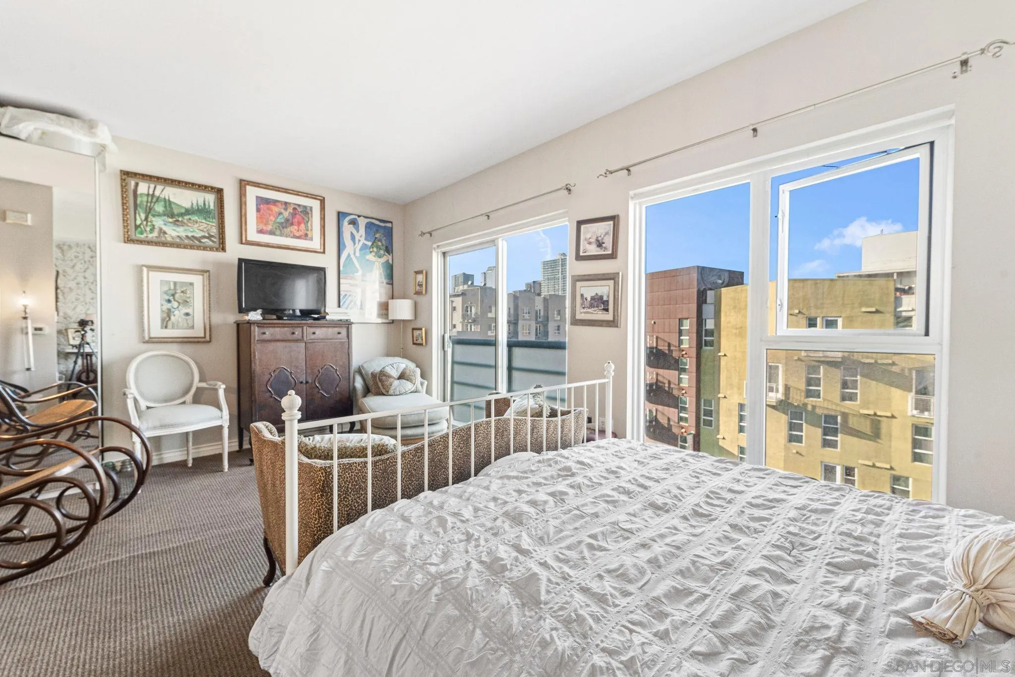 Photo #4: 240005325 Listing 