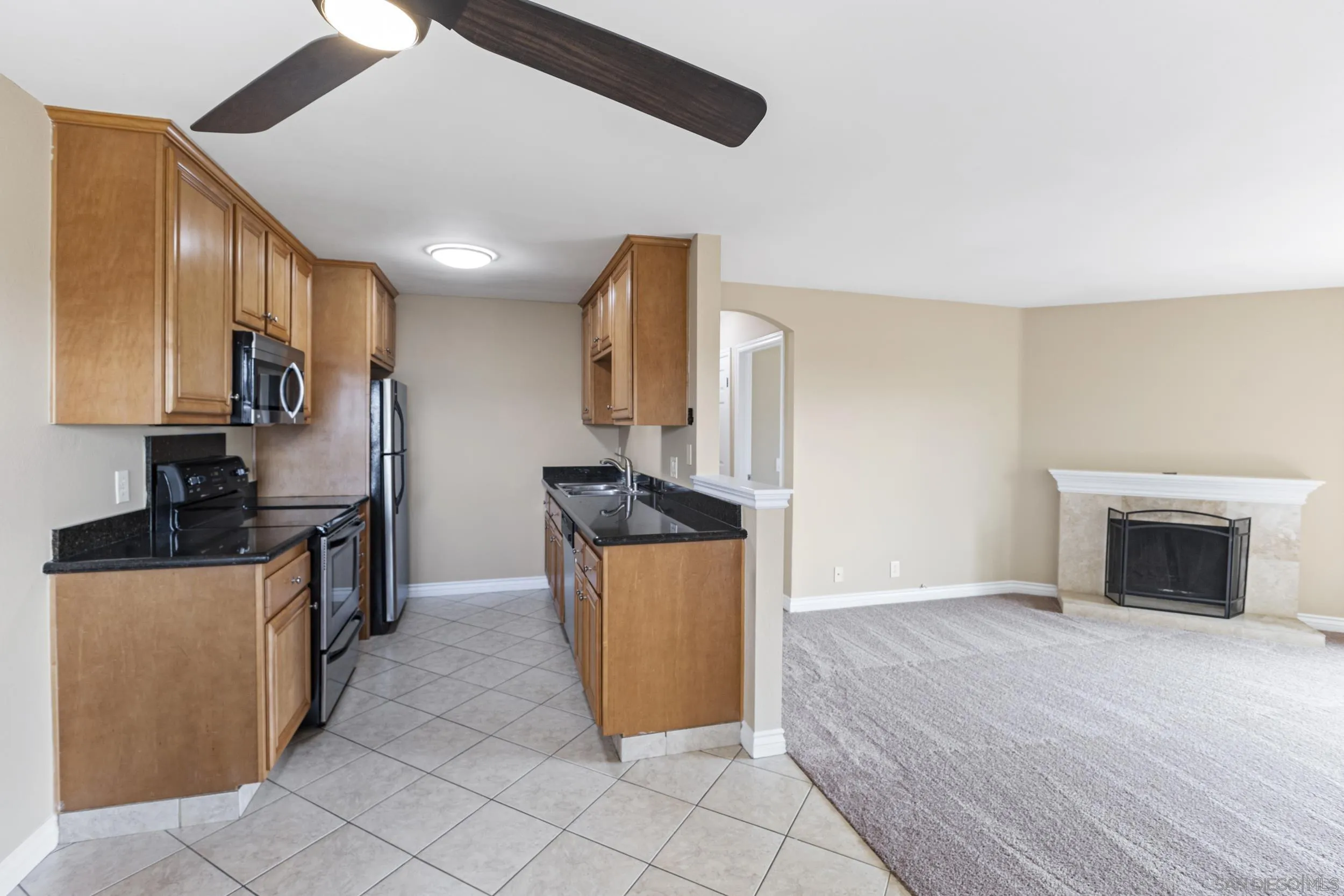 Photo #3: 240005365 Listing 