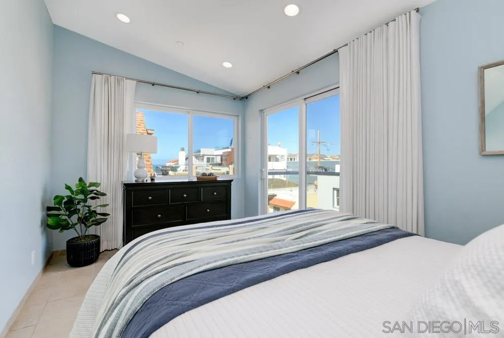 https://cdn.realtyfeed.com/cdn/127/240005384/0be72c5c0bc69a6cb17b74aa5b10936e.webp