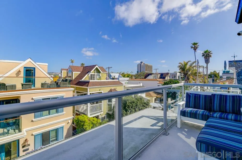 https://cdn.realtyfeed.com/cdn/127/240005384/5fc1c42092fee4d9c7d6b59af09936c7.webp