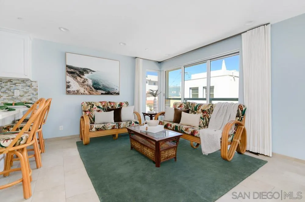 https://cdn.realtyfeed.com/cdn/127/240005384/f7f085e6c7efca56d953f15ded0894f8.webp