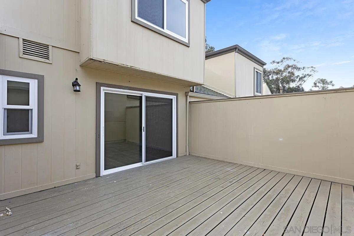 Photo #2: 240005421 Listing 