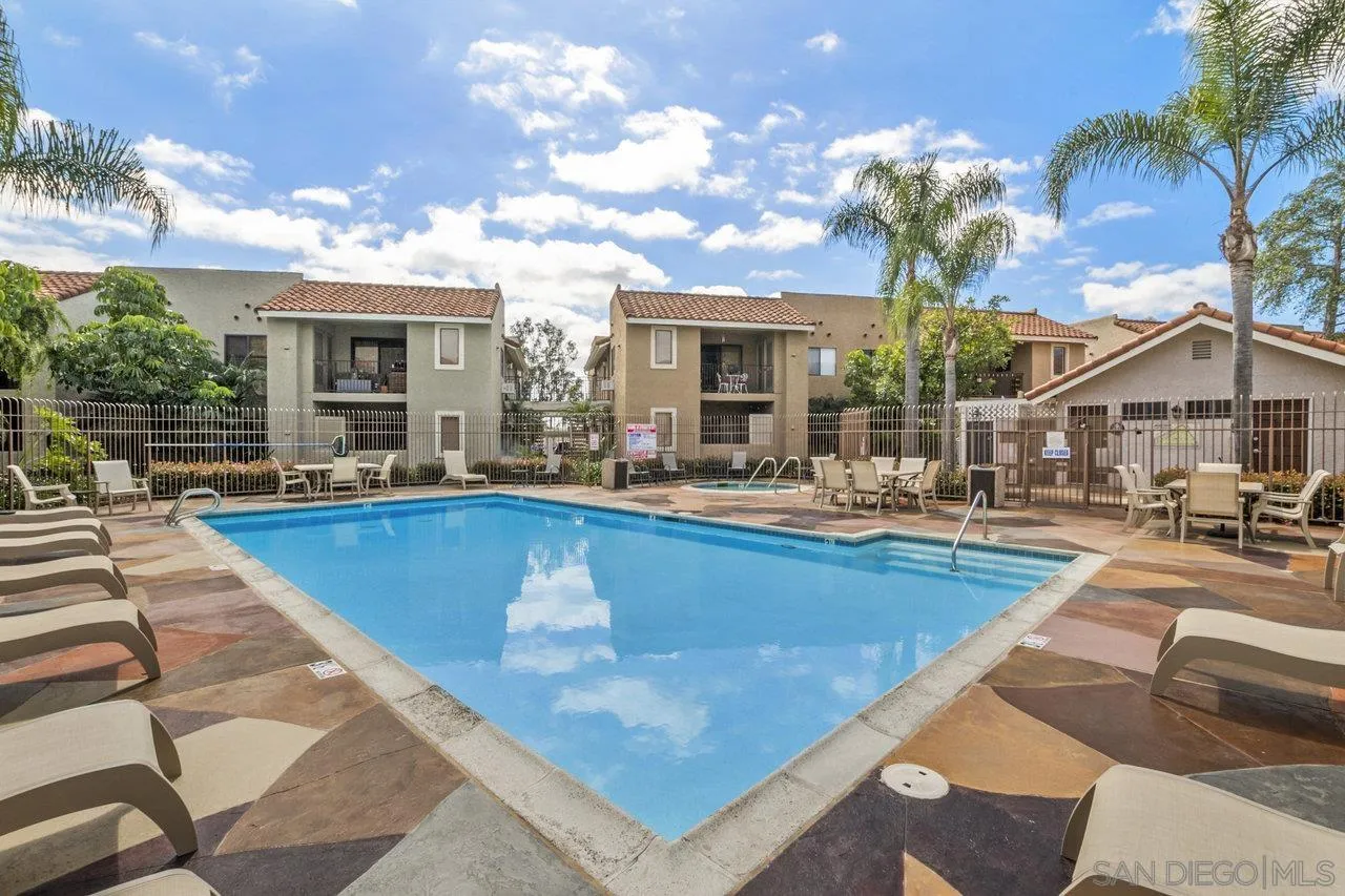Photo #6: 240005461 Listing 