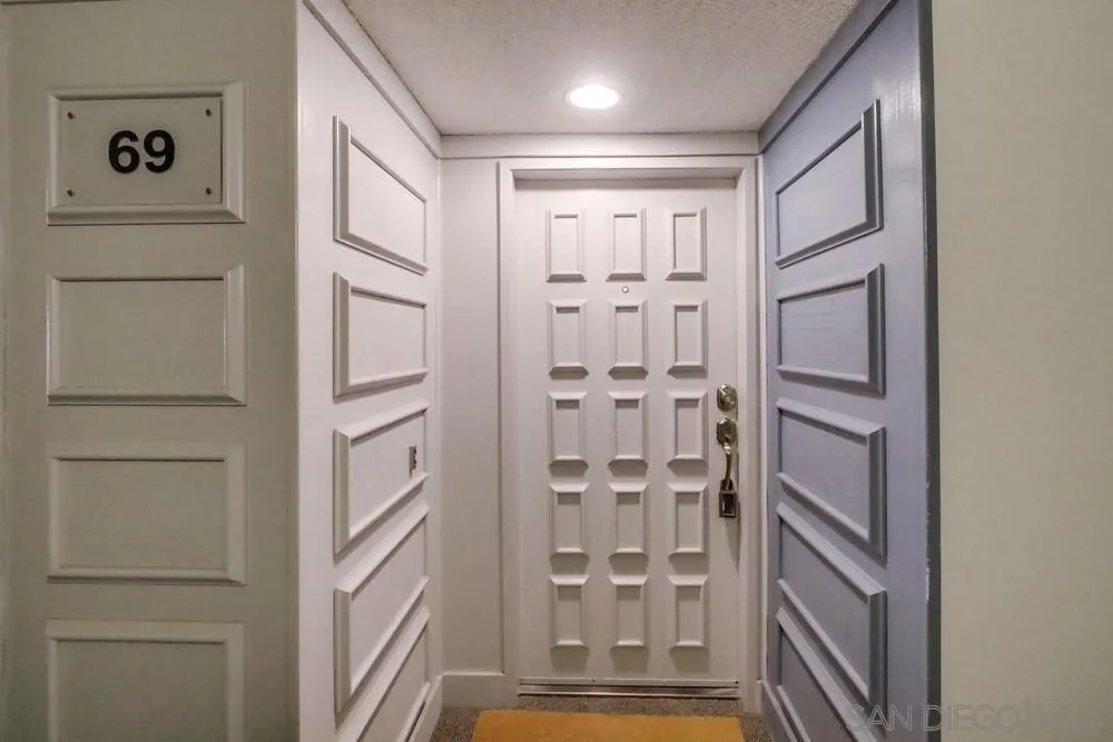 Photo #4: 240005605 Listing 