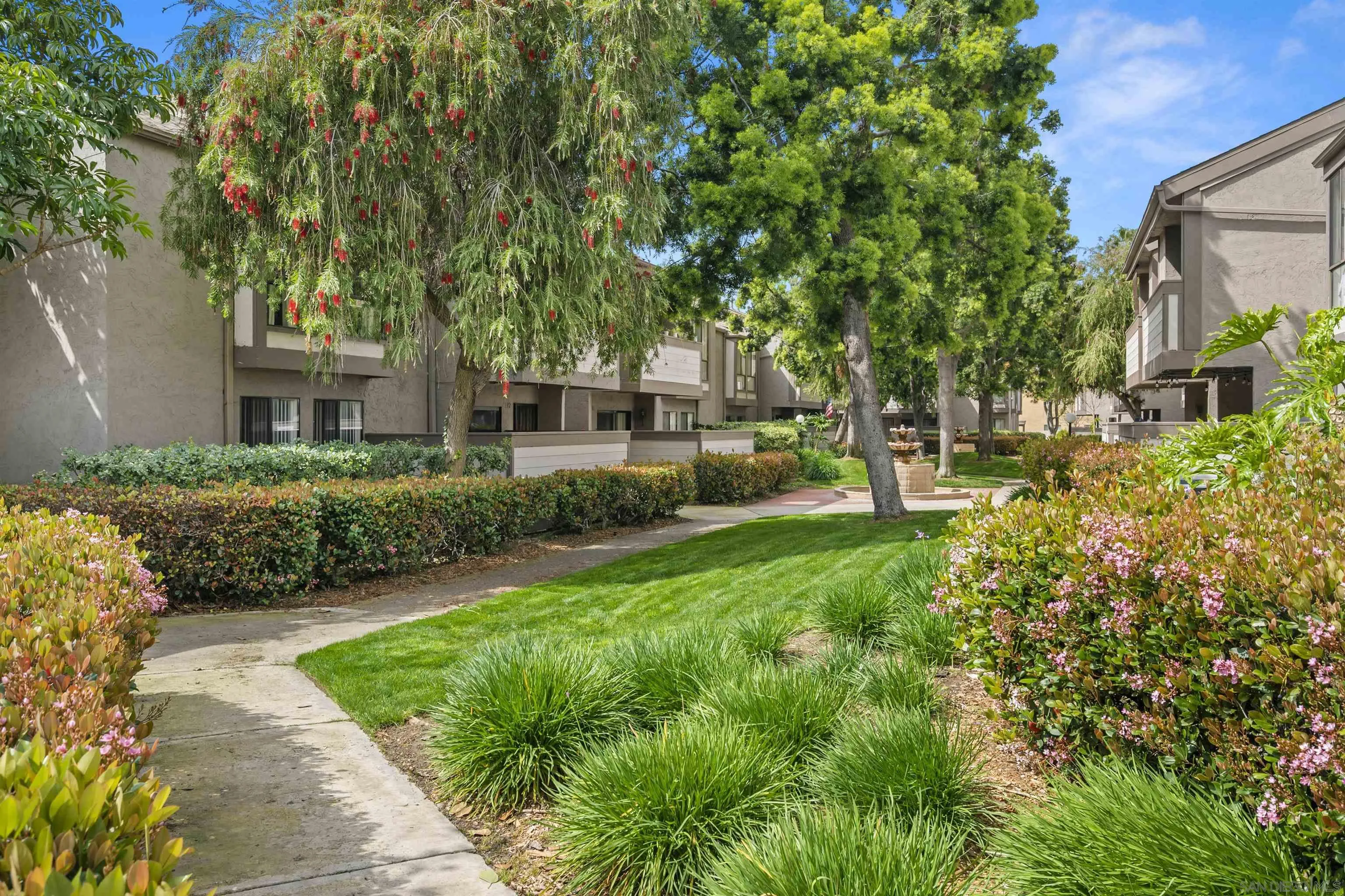Photo #2: 240005629 Listing 