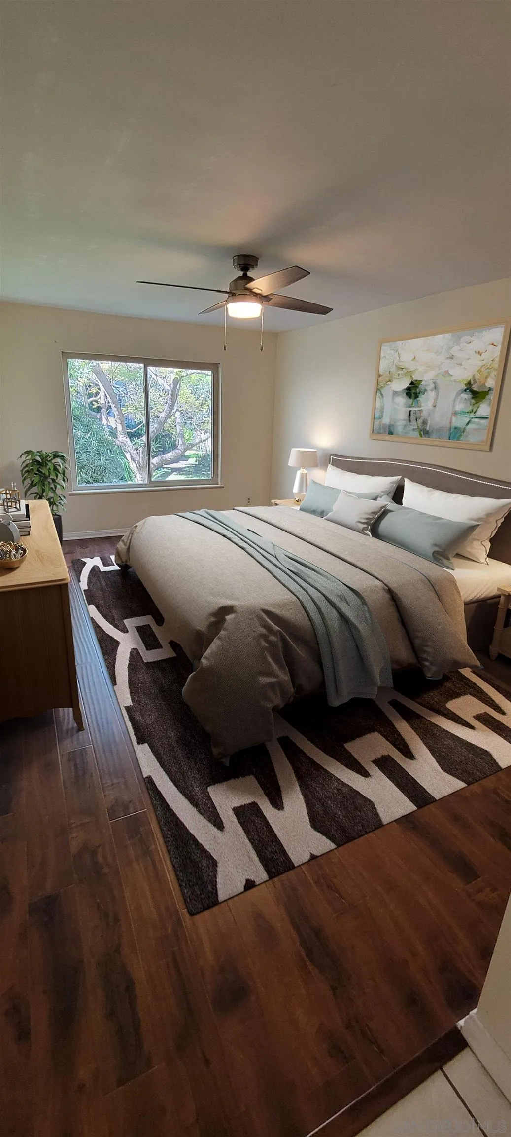 Photo #5: 240005700 Listing 