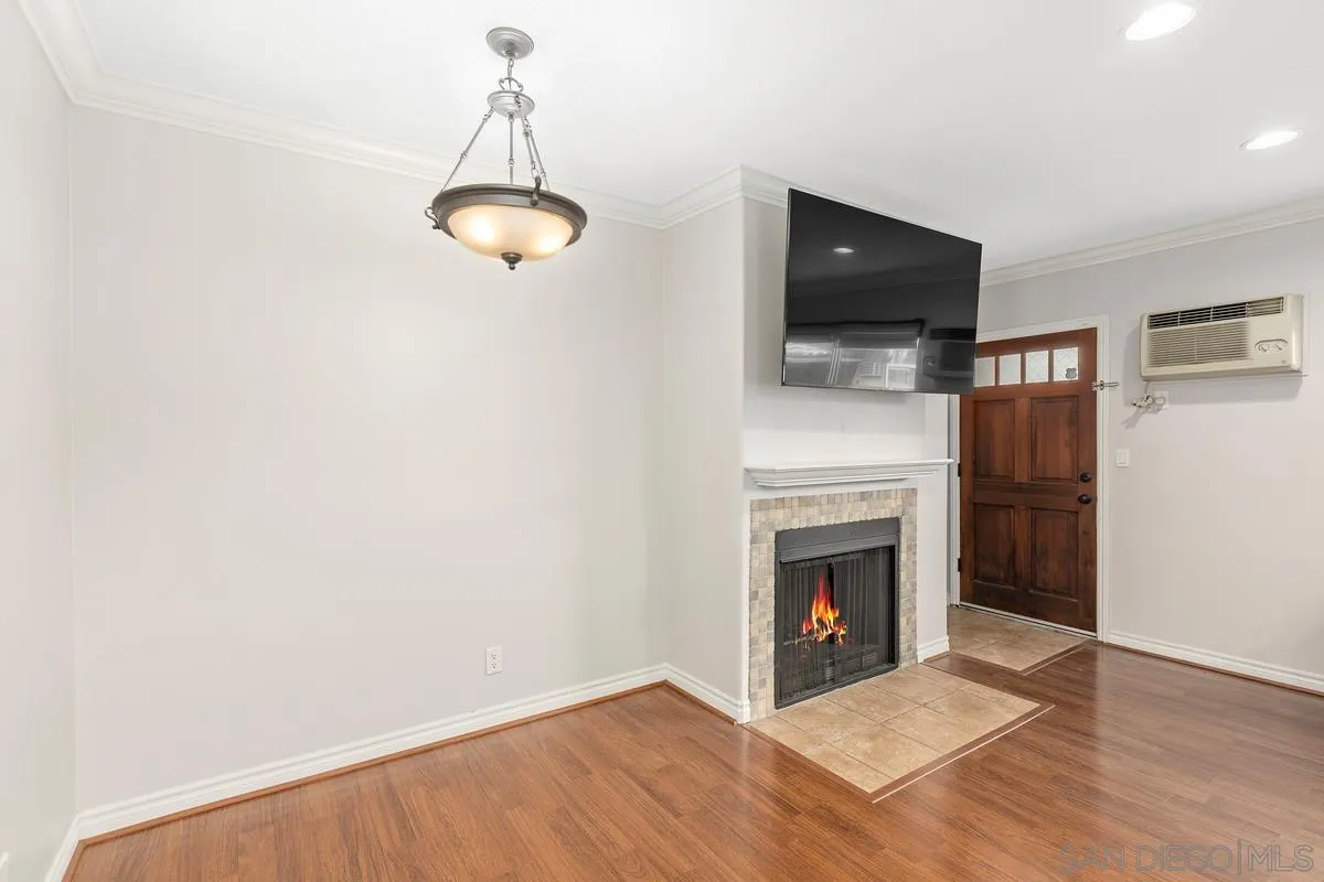 https://cdn.realtyfeed.com/cdn/127/240005707/9375db28bbc62161059d9f300d0d6f7f.webp
