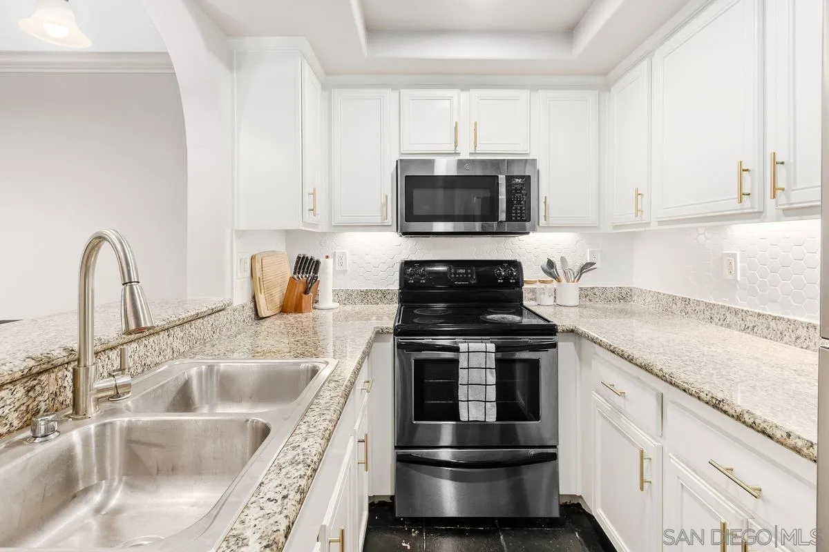 https://cdn.realtyfeed.com/cdn/127/240005707/ed17fe39bd5acd562424688ce3e97794.webp