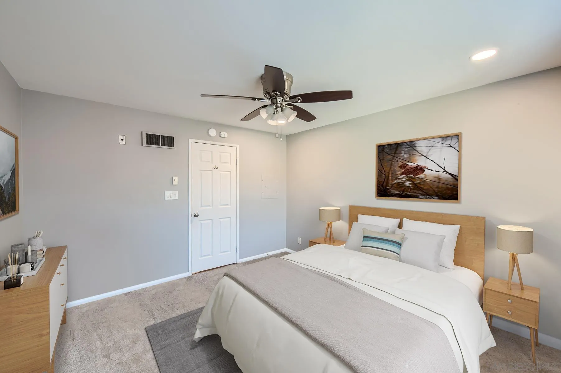Photo #3: 240005715 Listing 