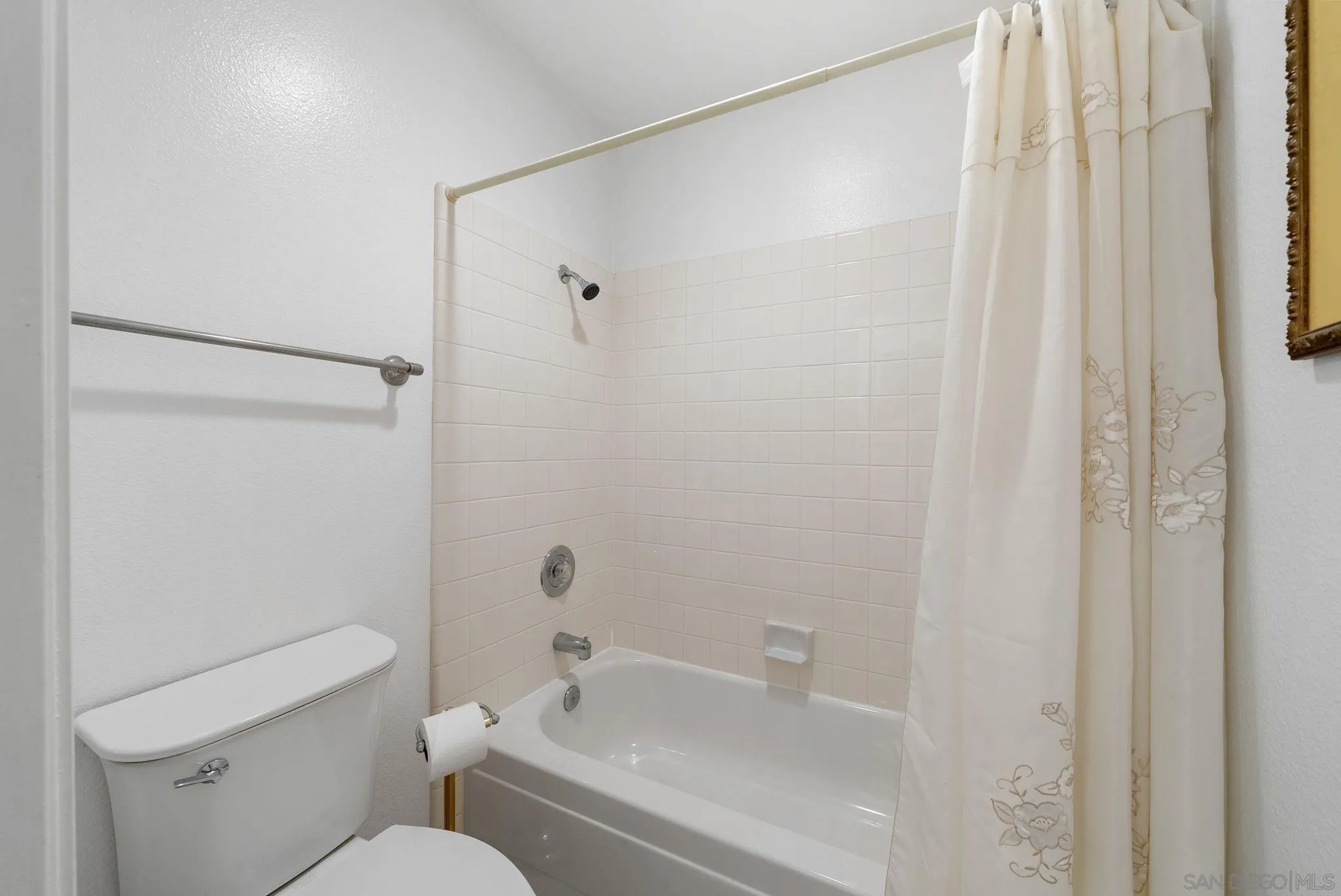 https://cdn.realtyfeed.com/cdn/127/240005732/47ff7ae9b97d068043933f545ac01bed.webp