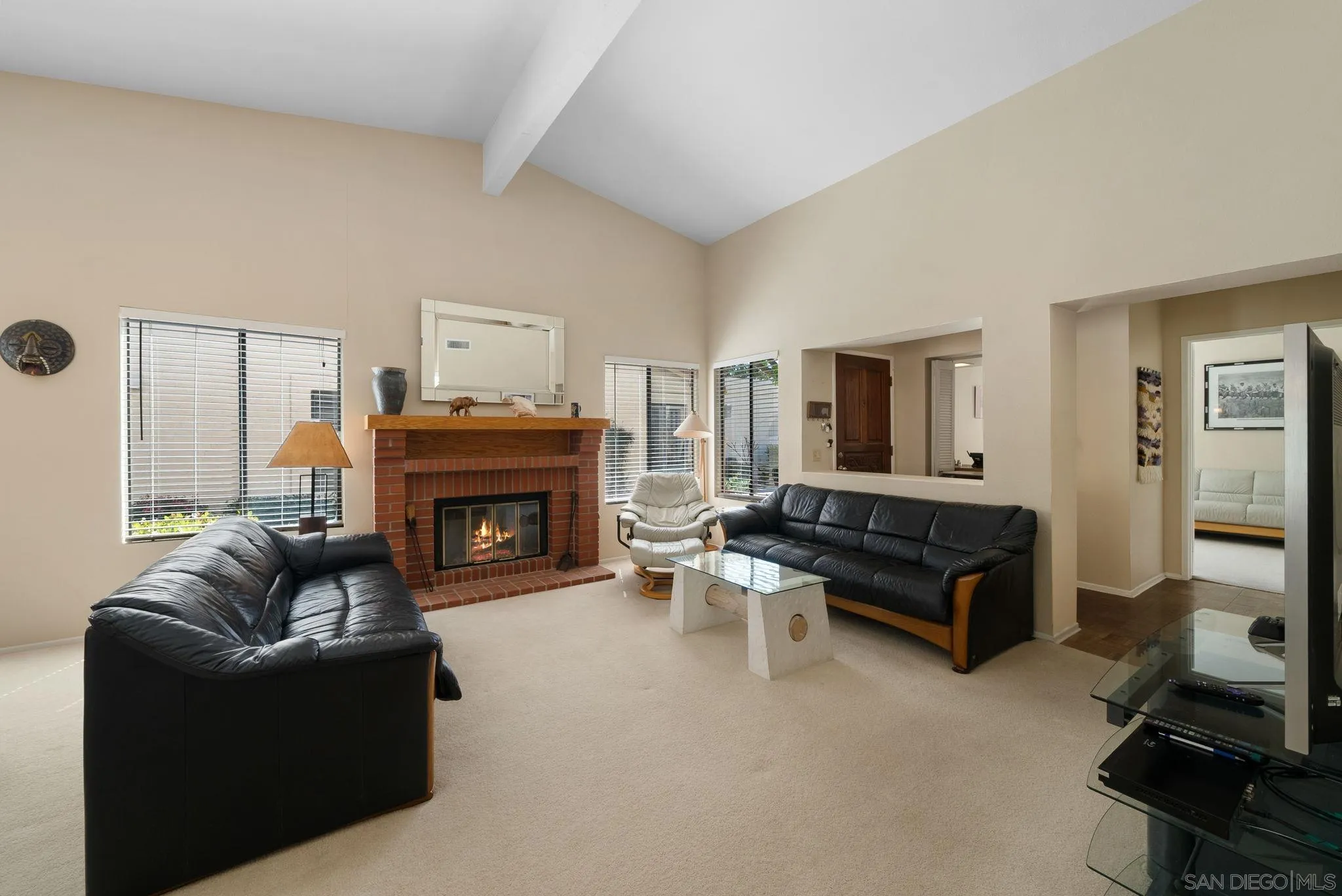 https://cdn.realtyfeed.com/cdn/127/240005732/6f1bf96cda16812539a90f11f6636e10.webp