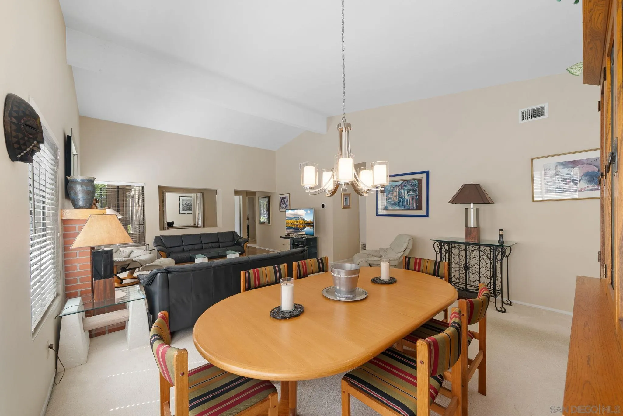 https://cdn.realtyfeed.com/cdn/127/240005732/84dae92e01d5f106b7e592b98da779a5.webp