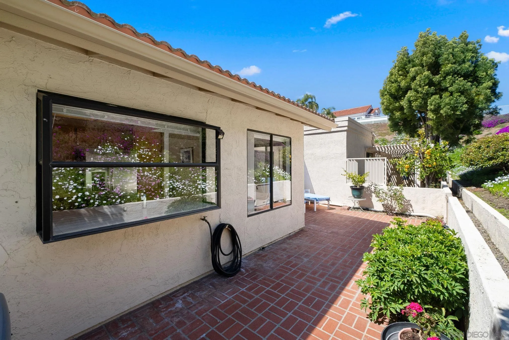 https://cdn.realtyfeed.com/cdn/127/240005732/bdec5259b9a3826bd320671de988d3d2.webp