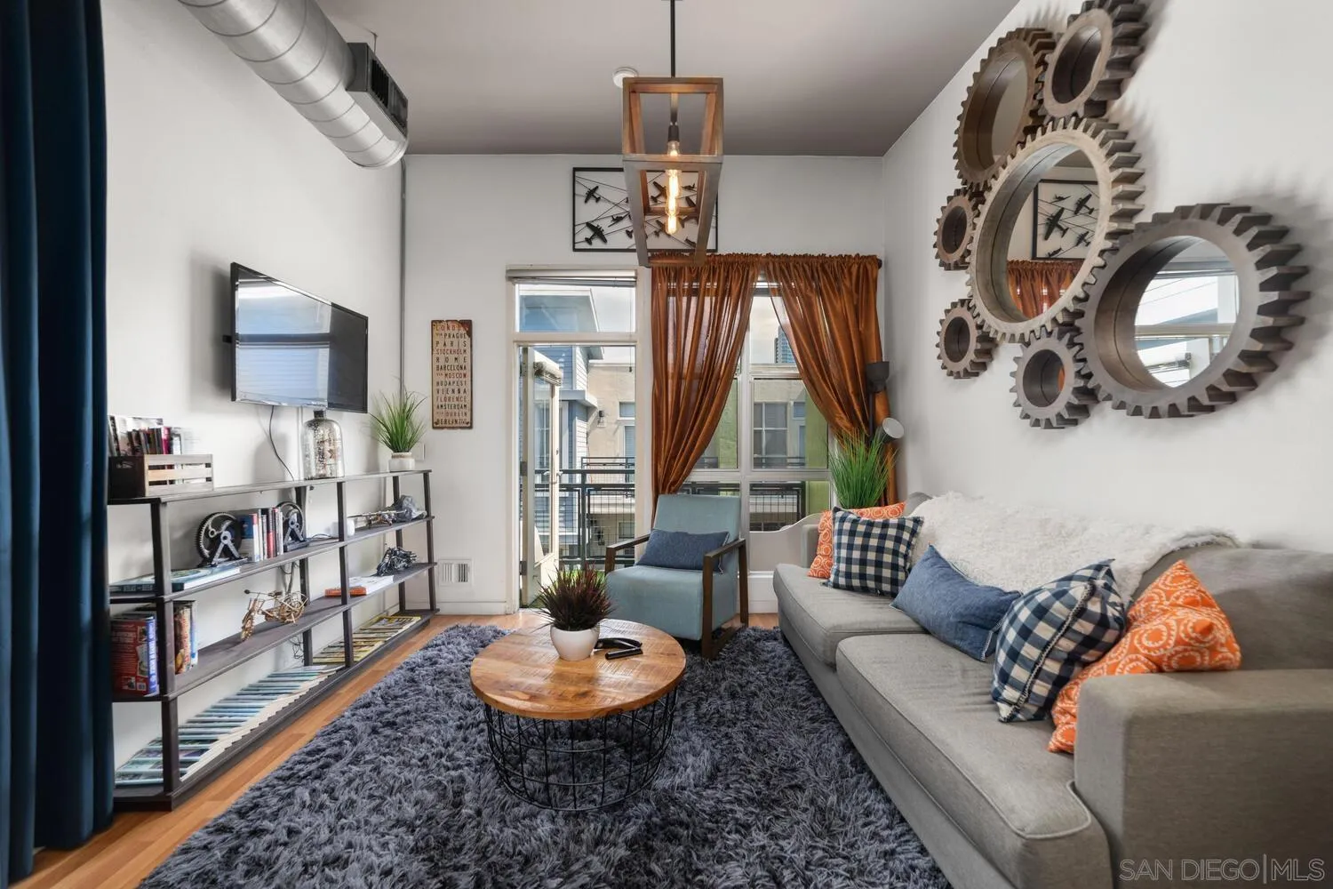 Photo #5: 240005930 Listing 