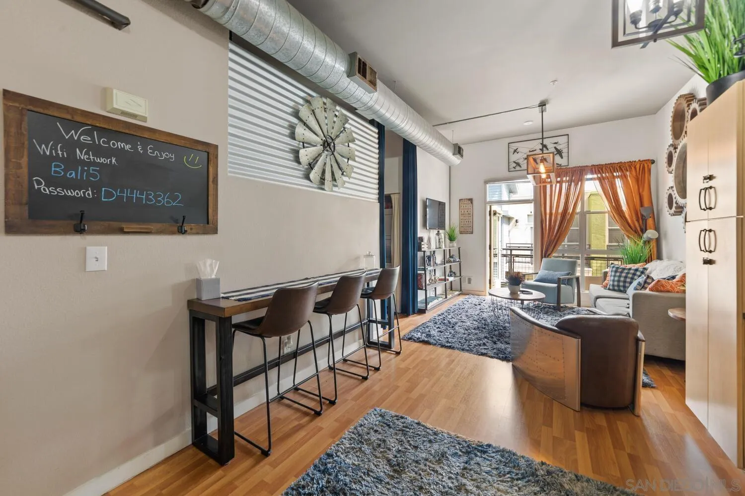 Photo #3: 240005930 Listing 