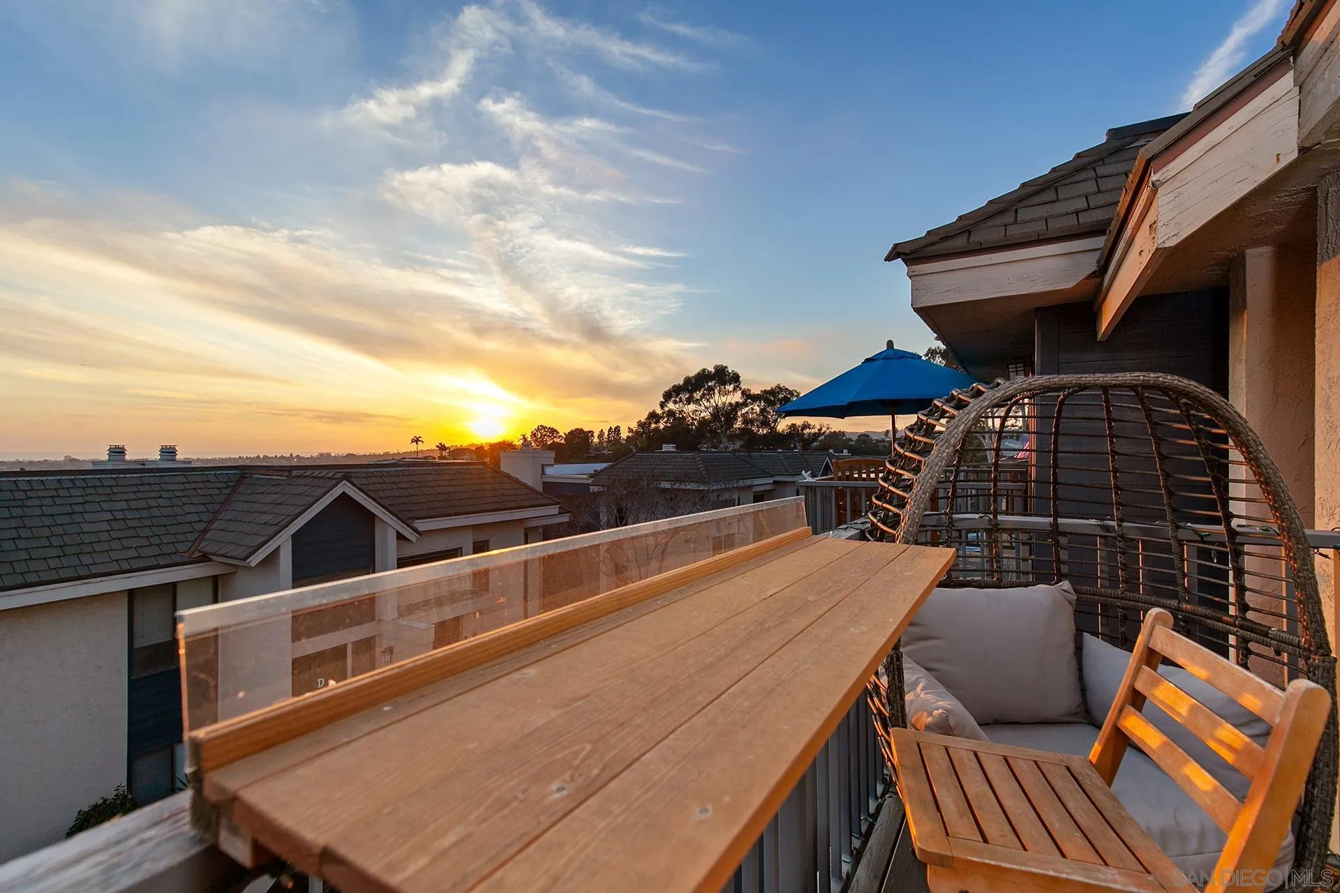 Photo #2: 240005961 Listing 