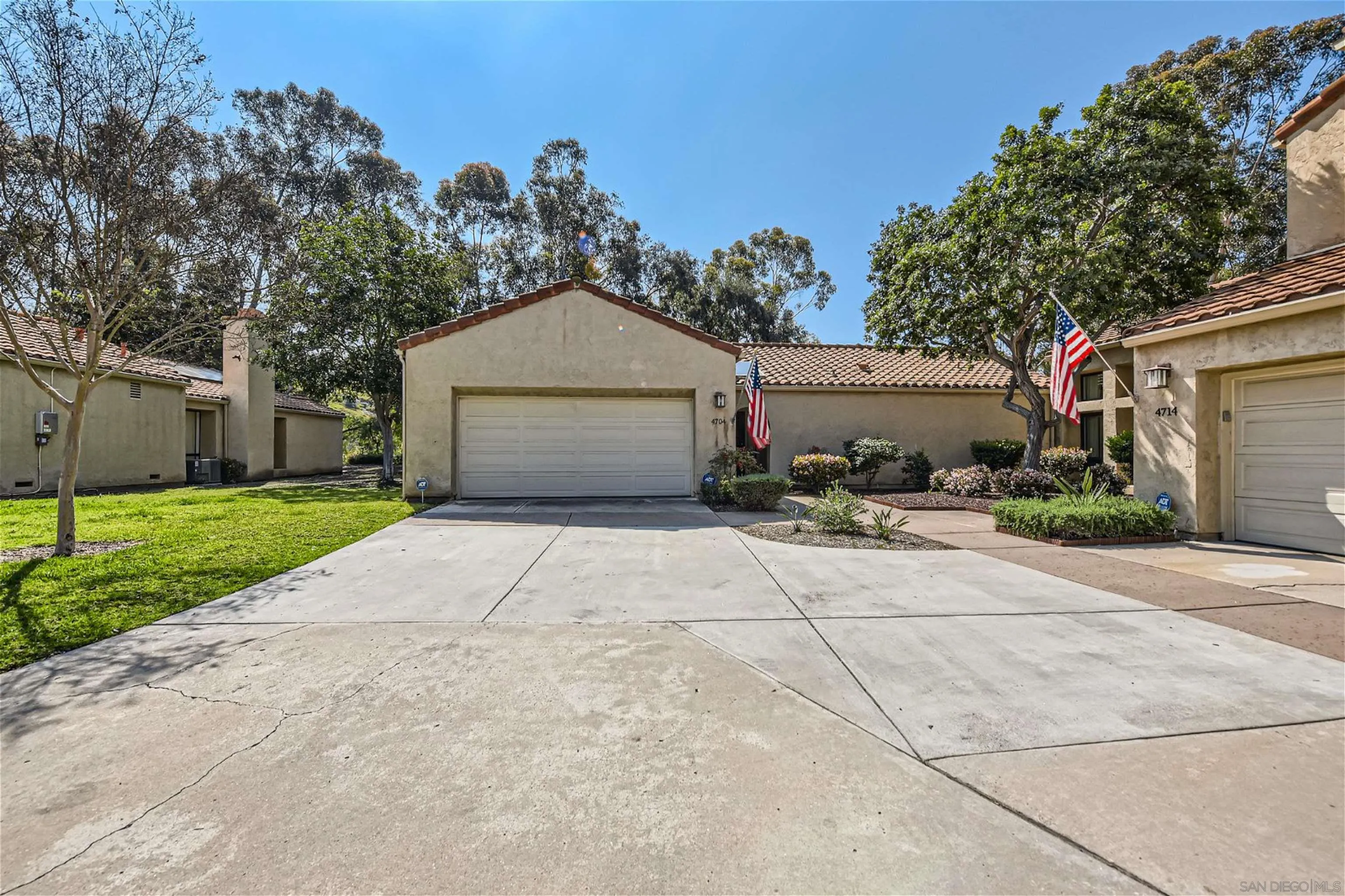 Photo #2: 240006005 Listing 