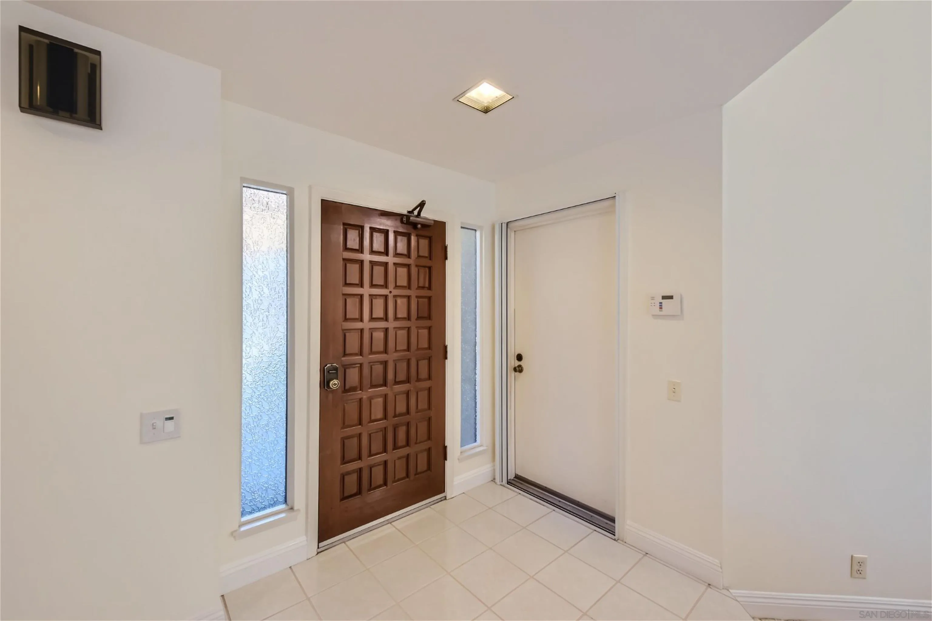 Photo #4: 240006005 Listing 
