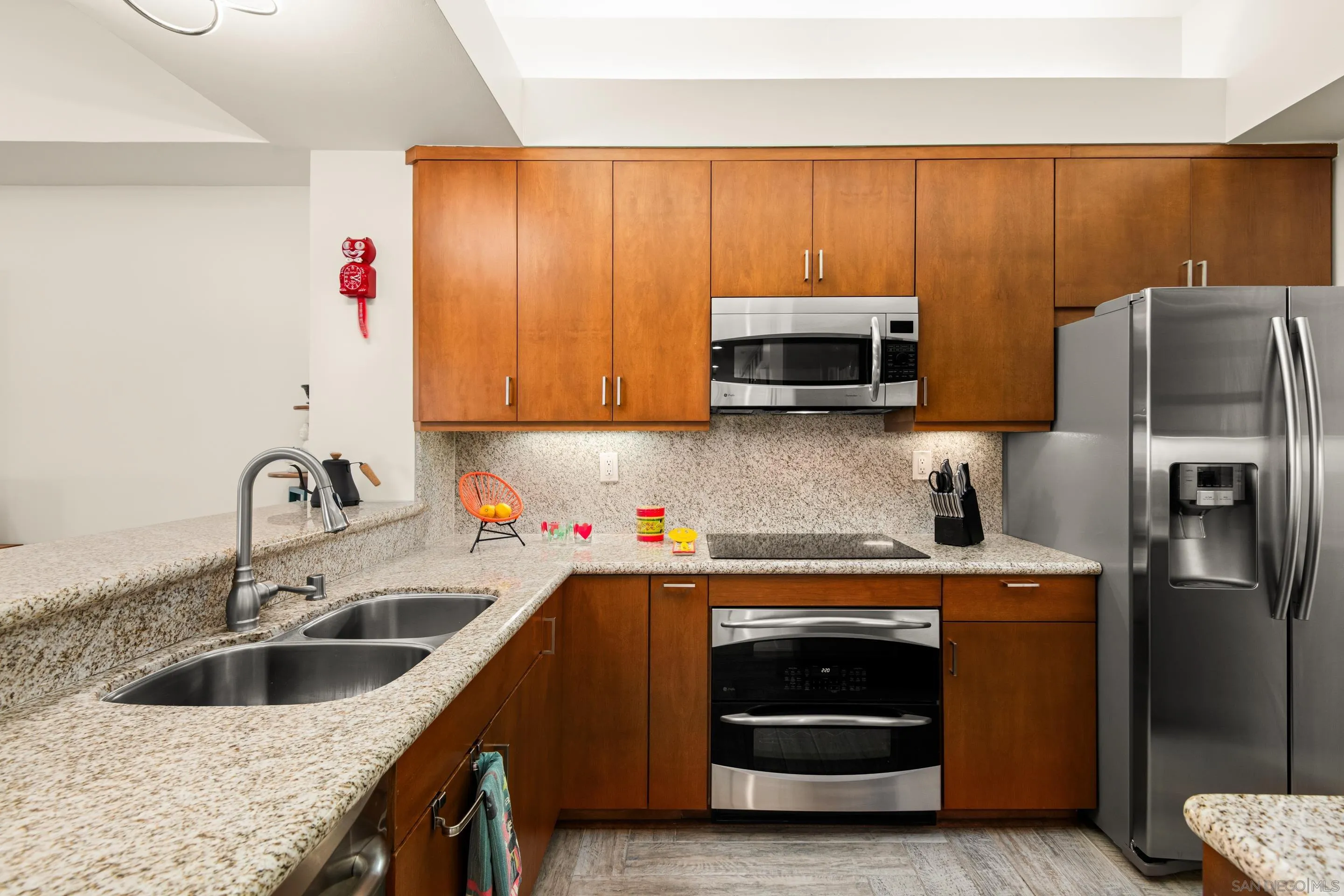 Photo #5: 240006064 Listing 