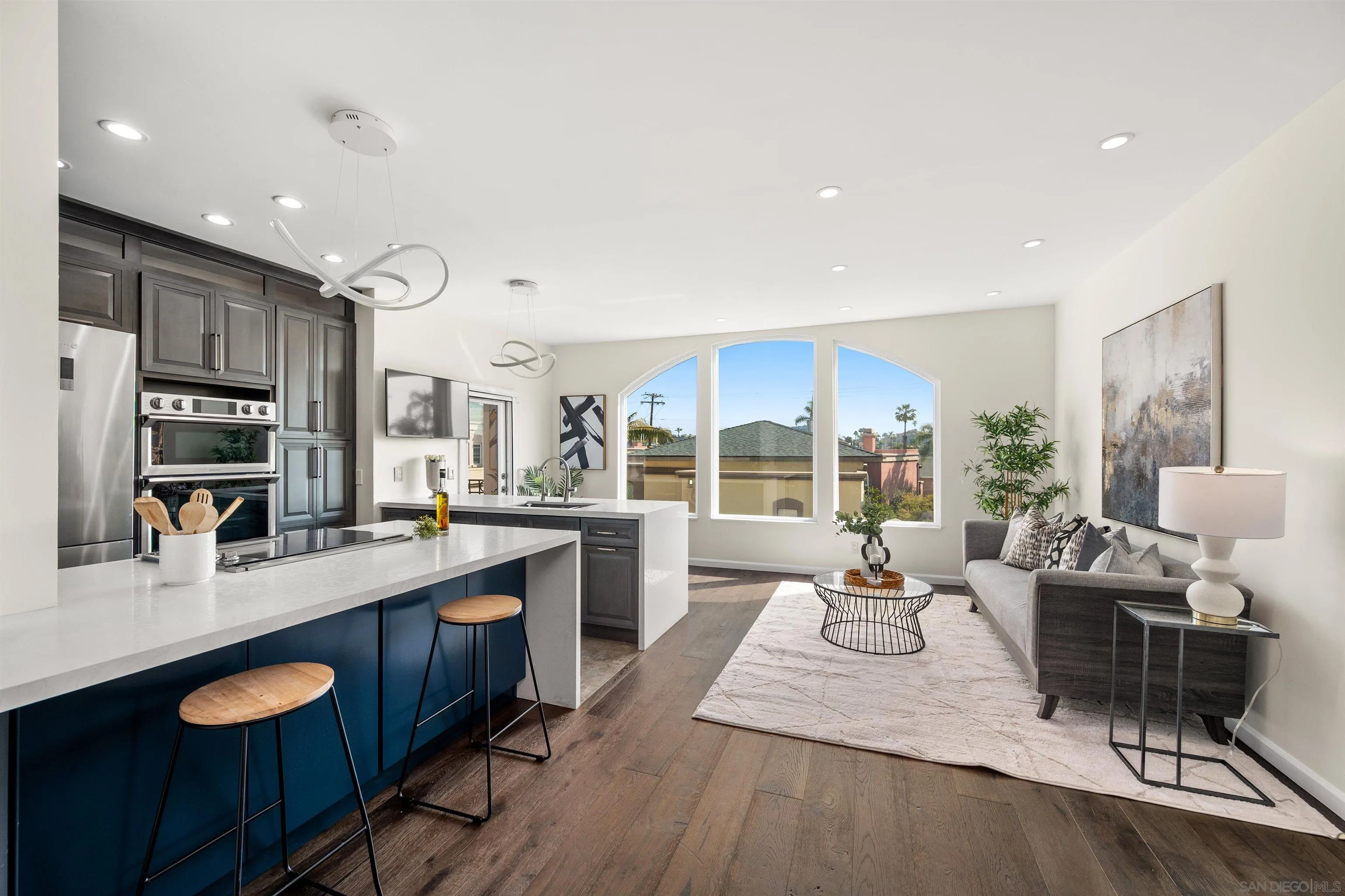 Photo #5: 240006100 Listing 