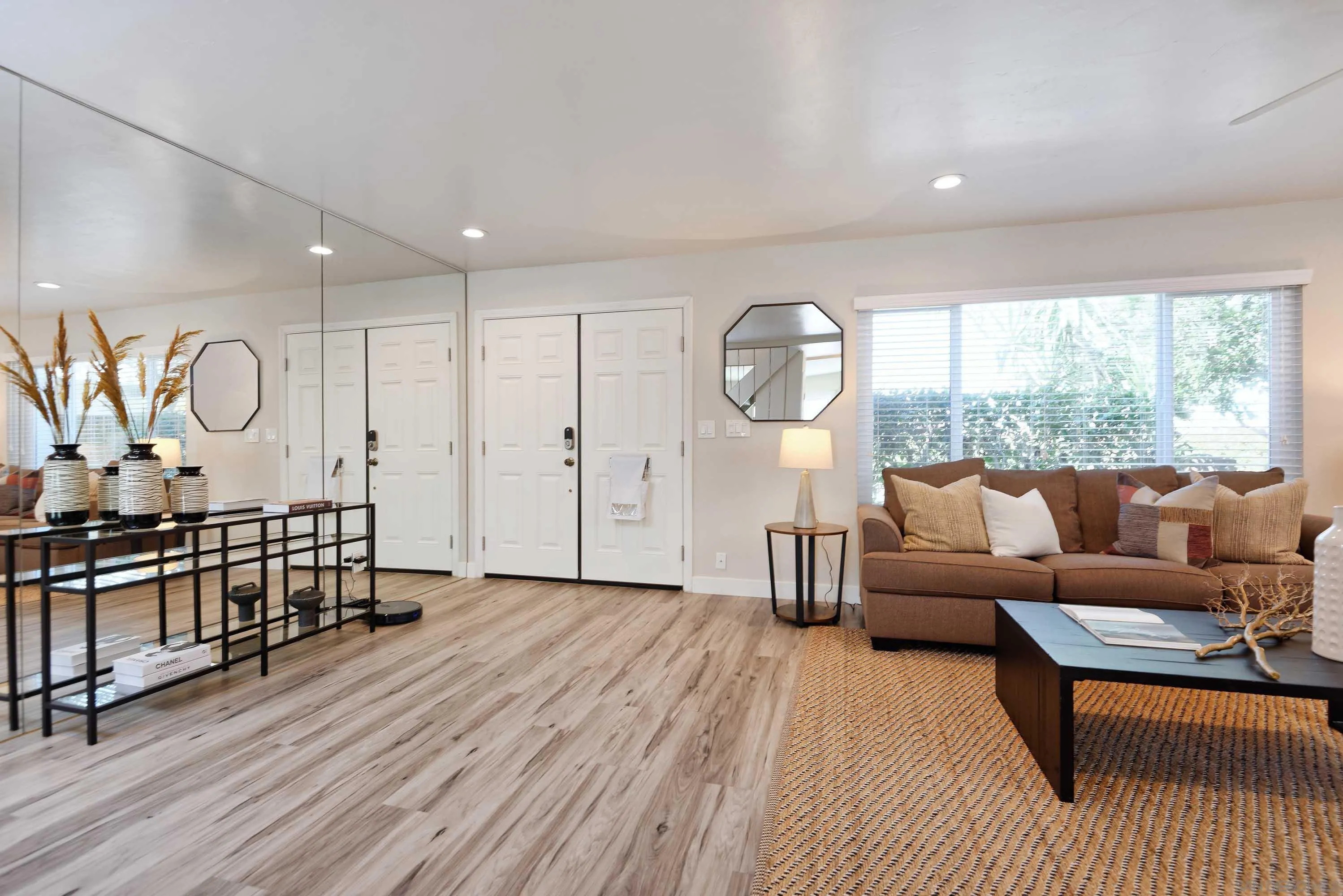 Photo #3: 240006158 Listing 