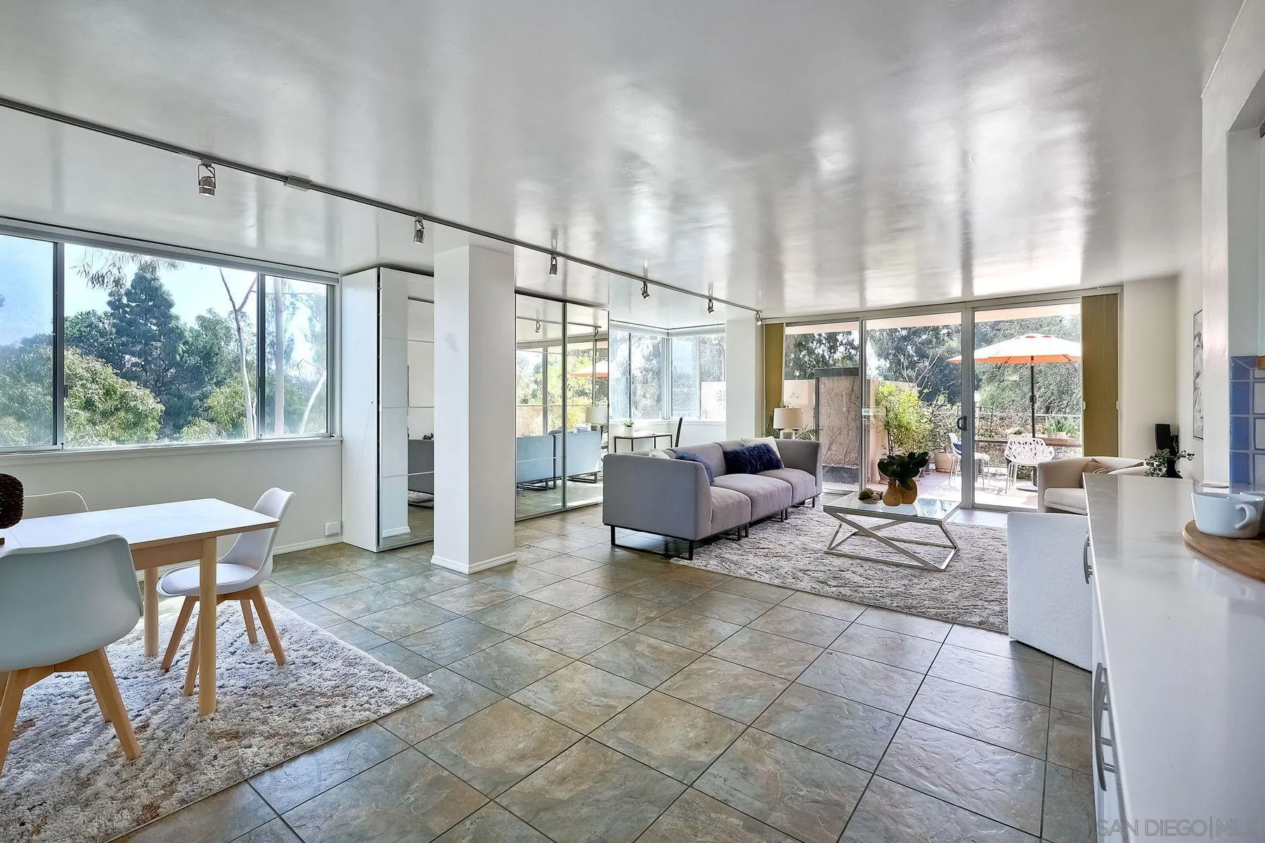 Photo #4: 240006186 Listing 