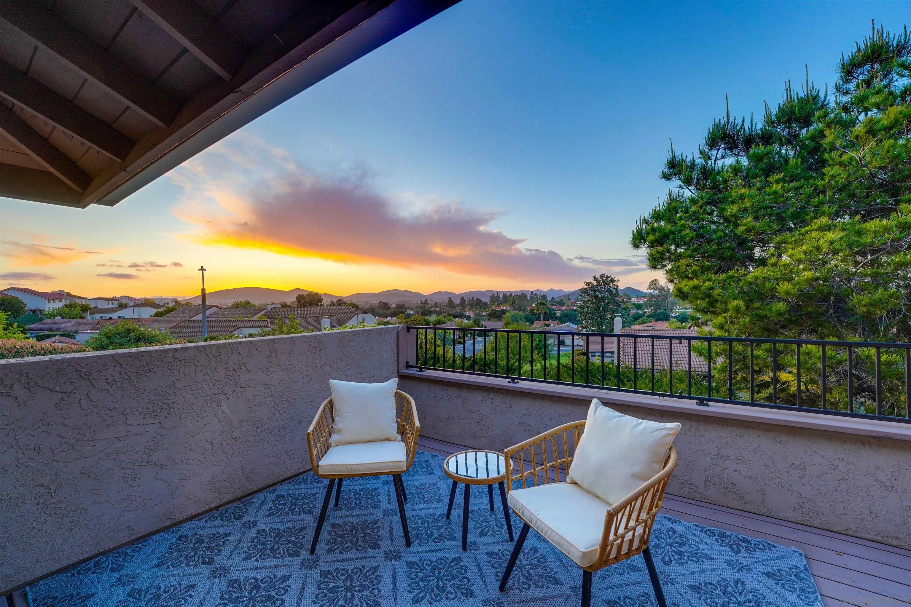 Photo #2: 240006252 Listing 