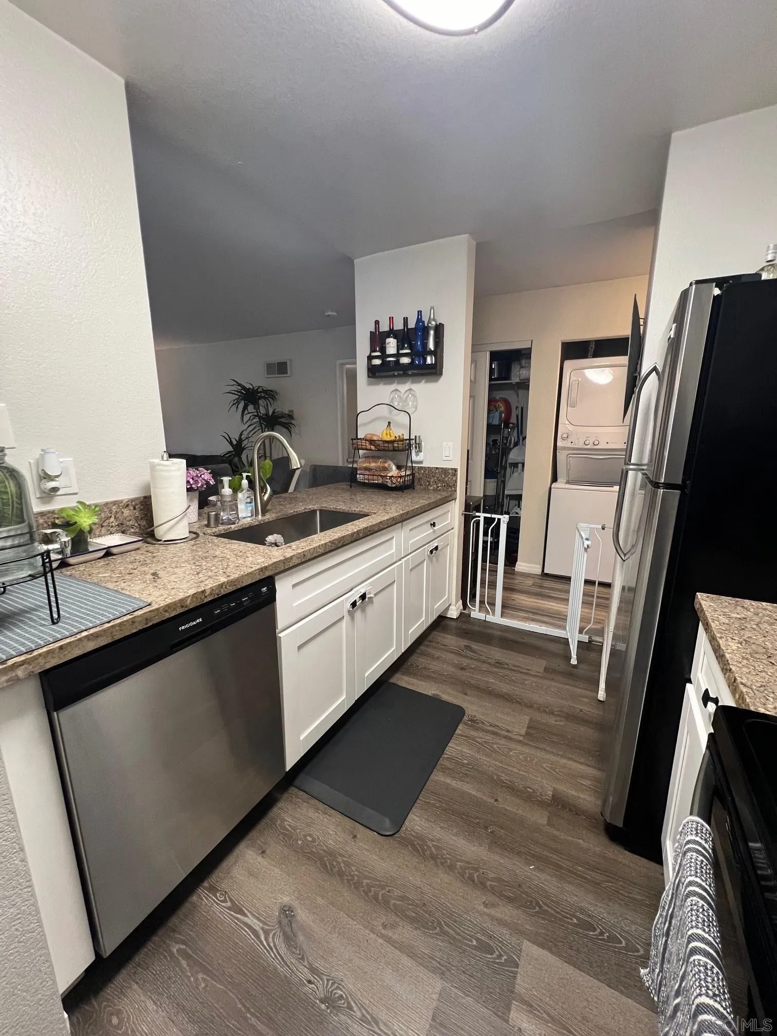 Photo #5: 240006365 Listing 