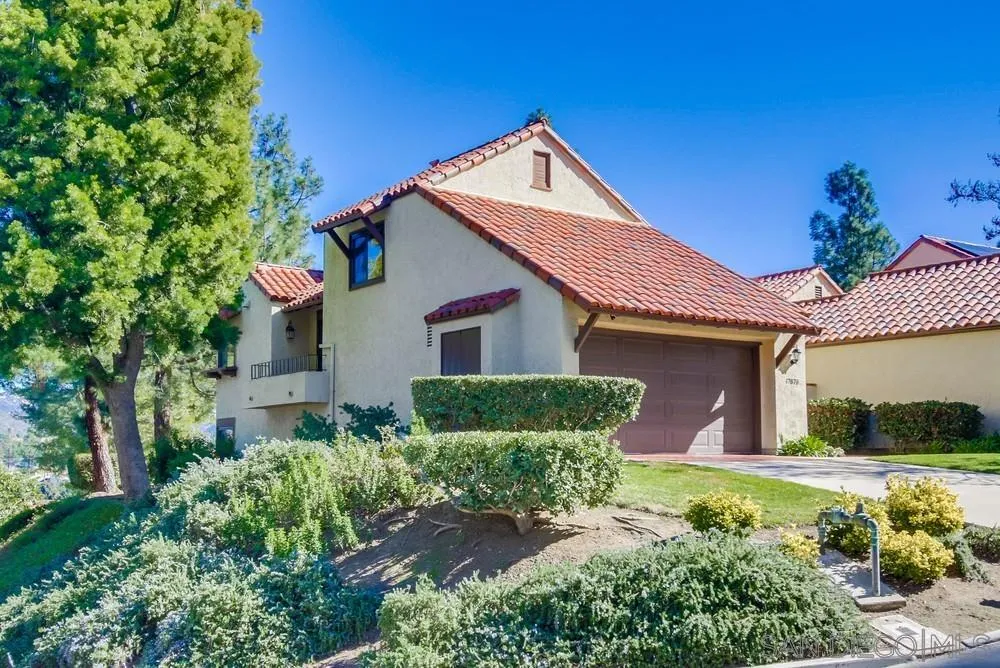 Photo #2: 240006399 Listing 