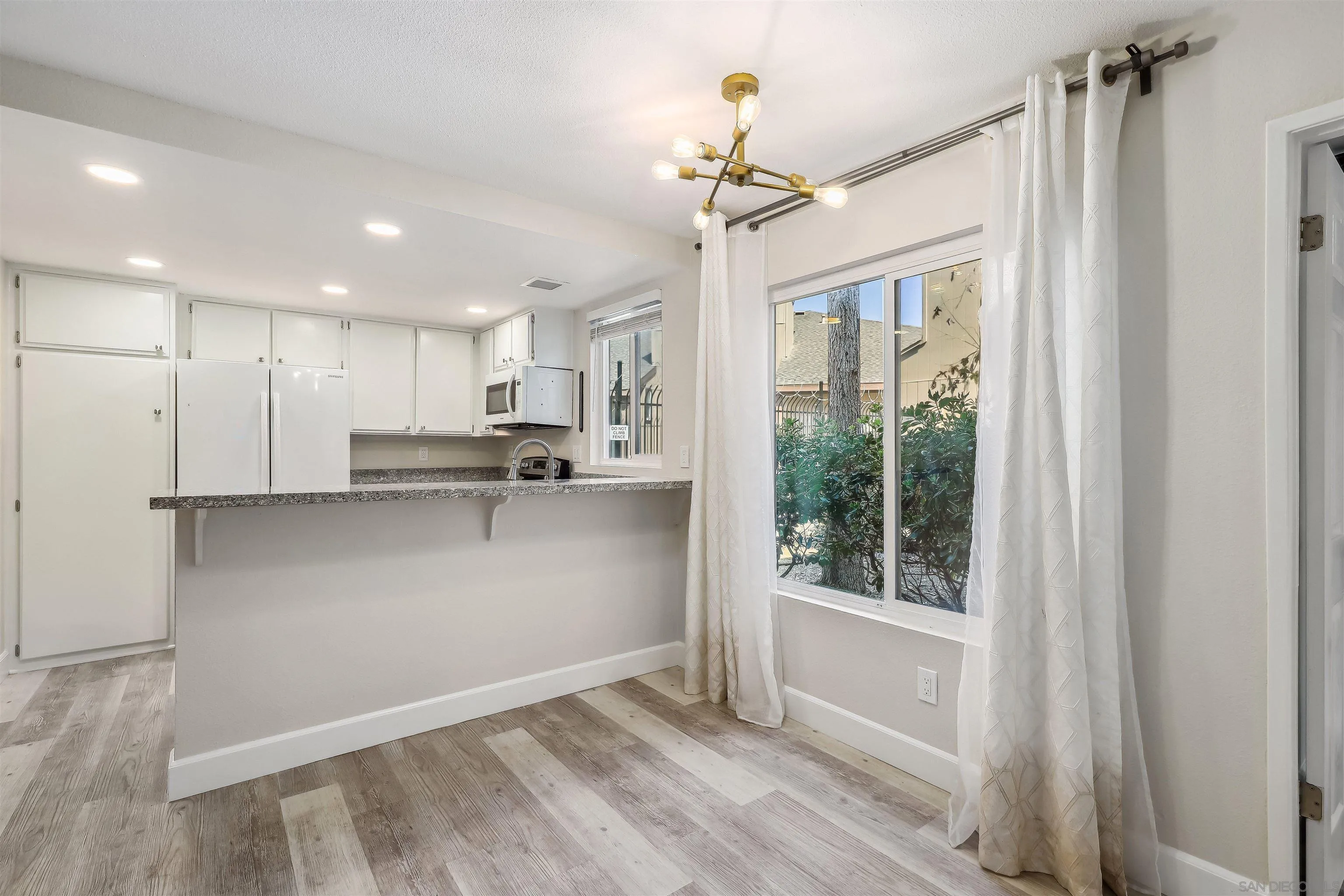 Photo #6: 240006466 Listing 