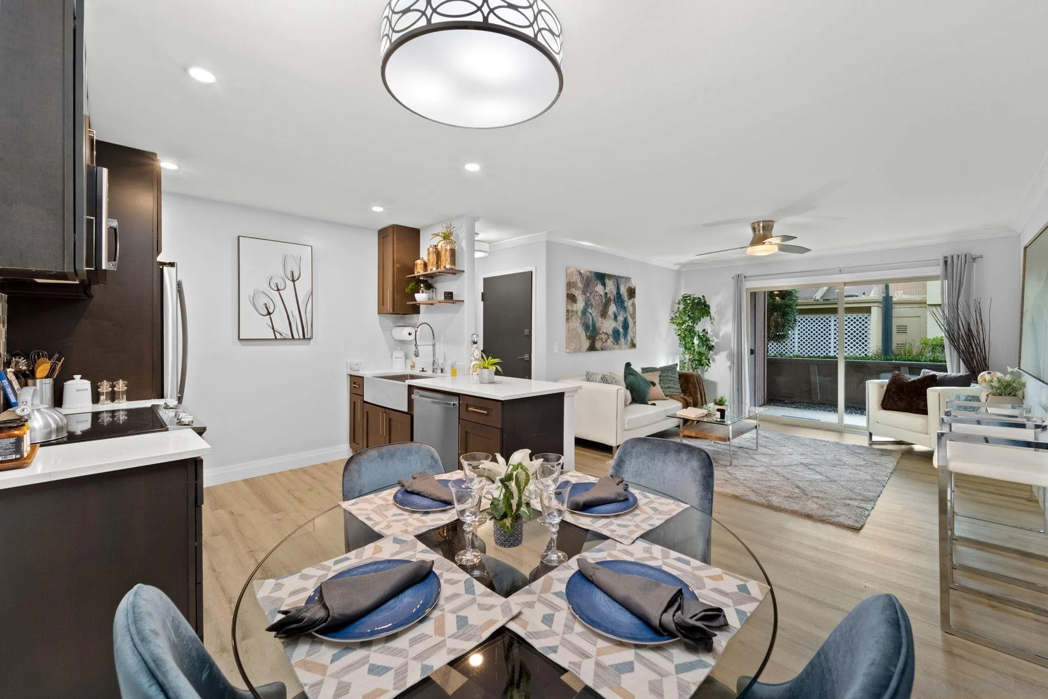 Photo #2: 240006484 Listing 