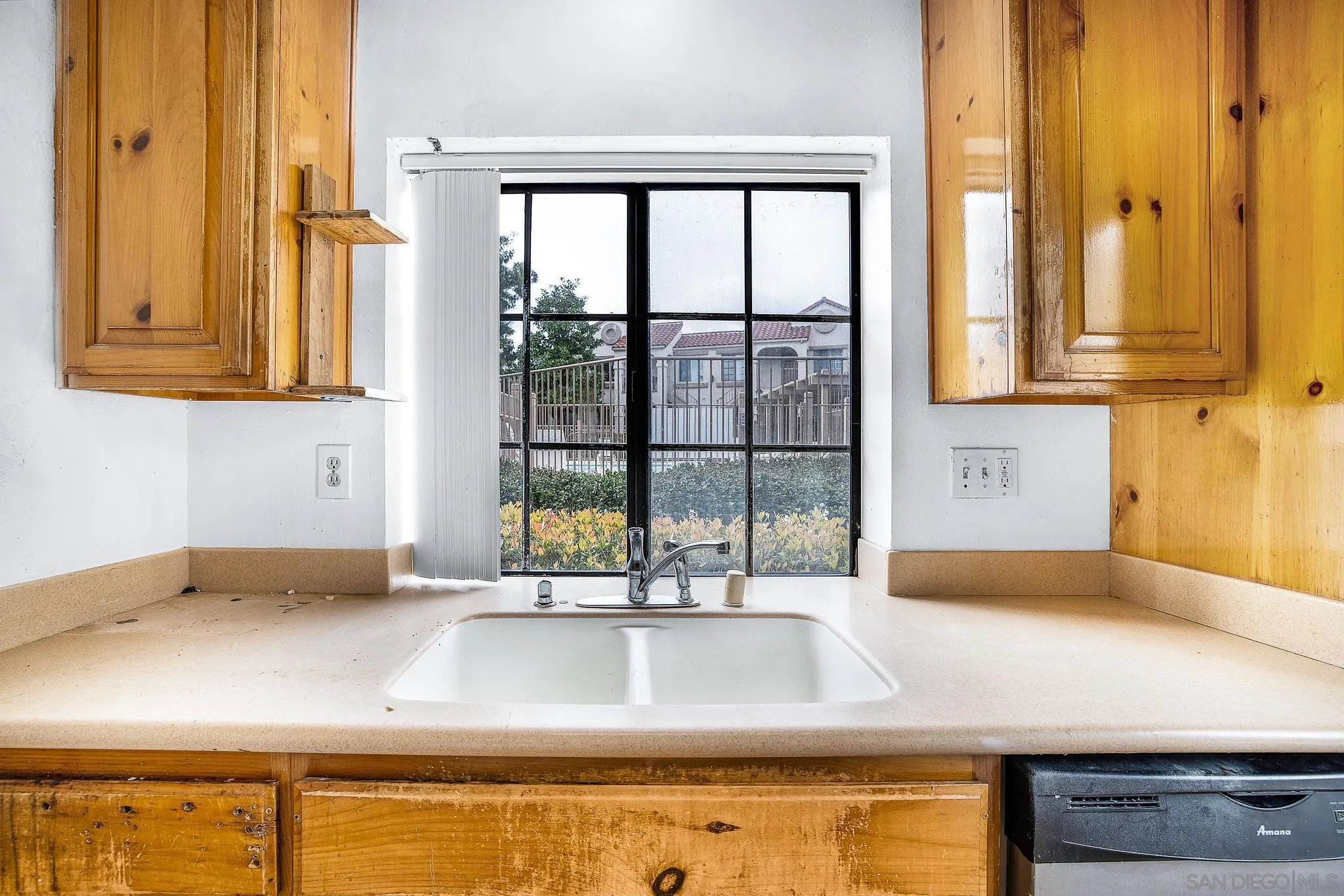 Photo #6: 240006520 Listing 