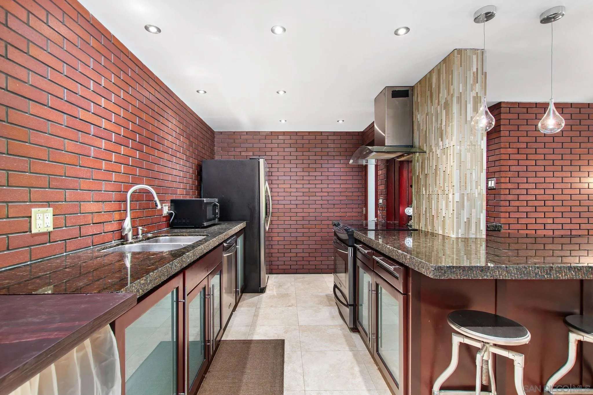 Photo #6: 240006574 Listing 
