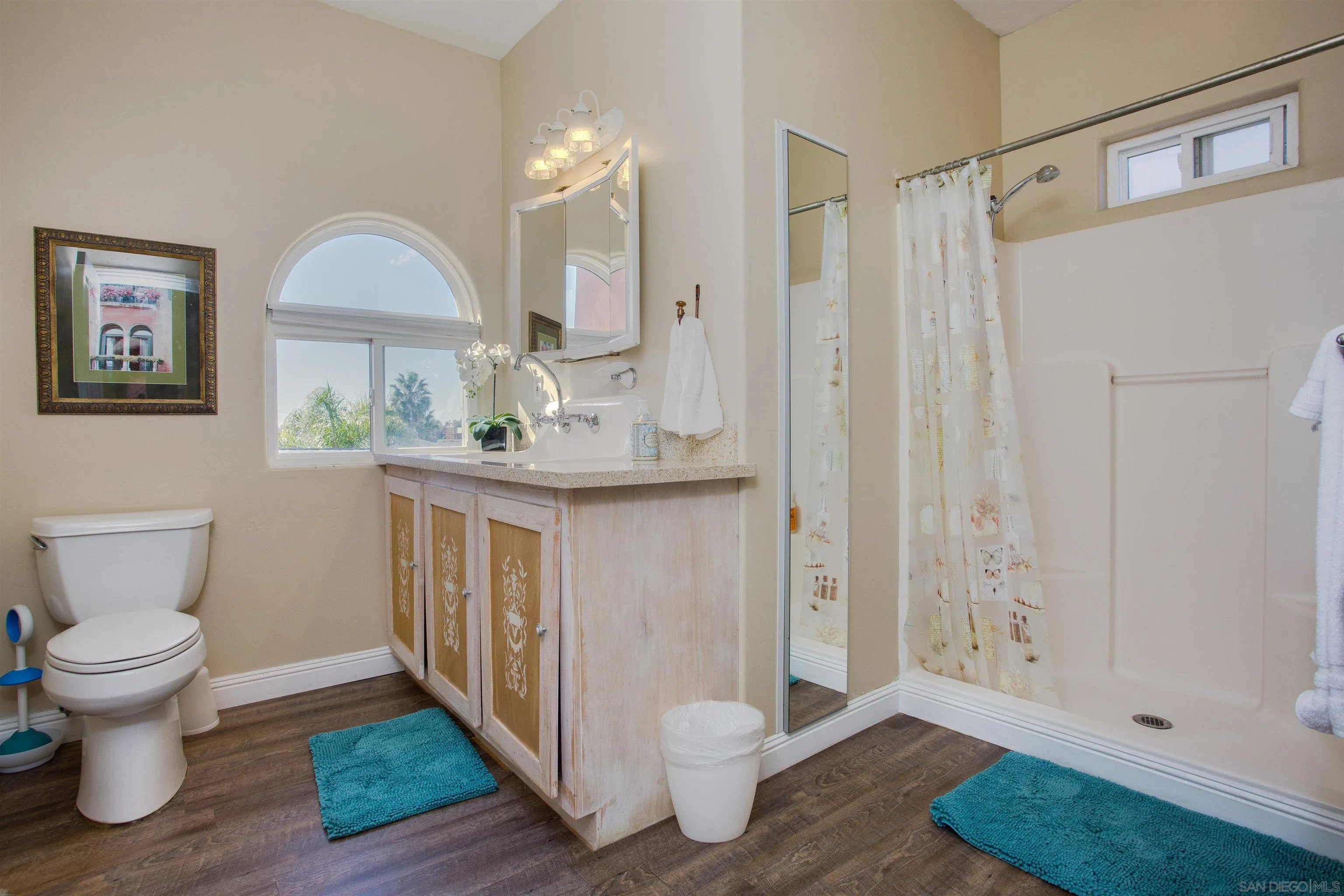 https://cdn.realtyfeed.com/cdn/127/240006705/aeb551833bc04a7c0e97298104179126.webp
