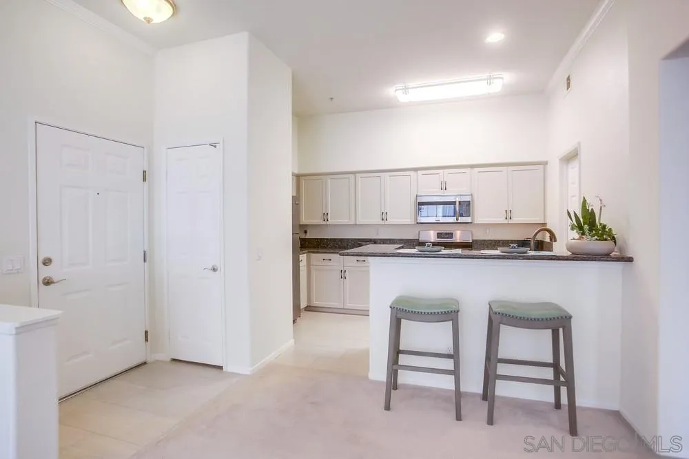Photo #4: 240006854 Listing 