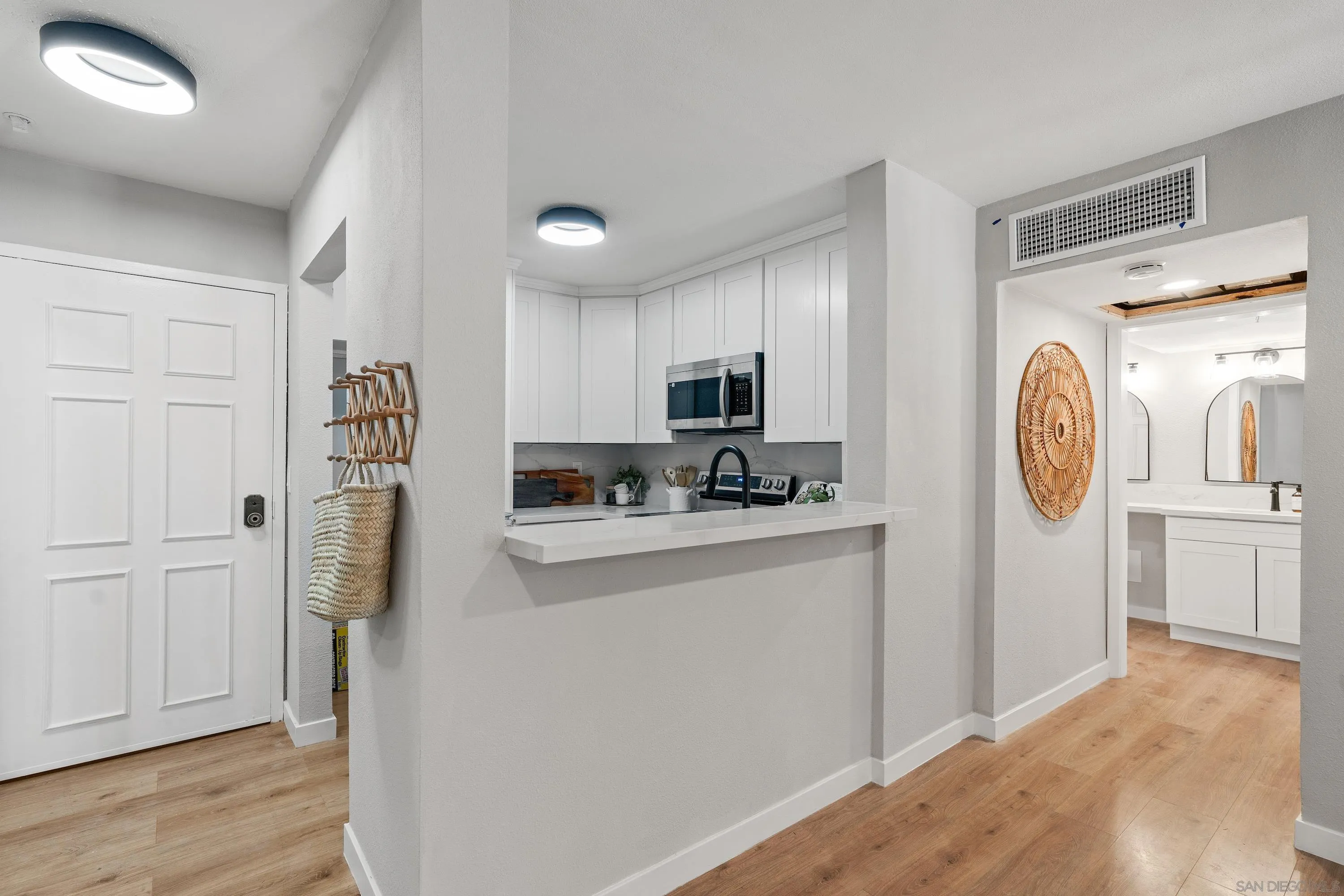 Photo #6: 240006884 Listing 