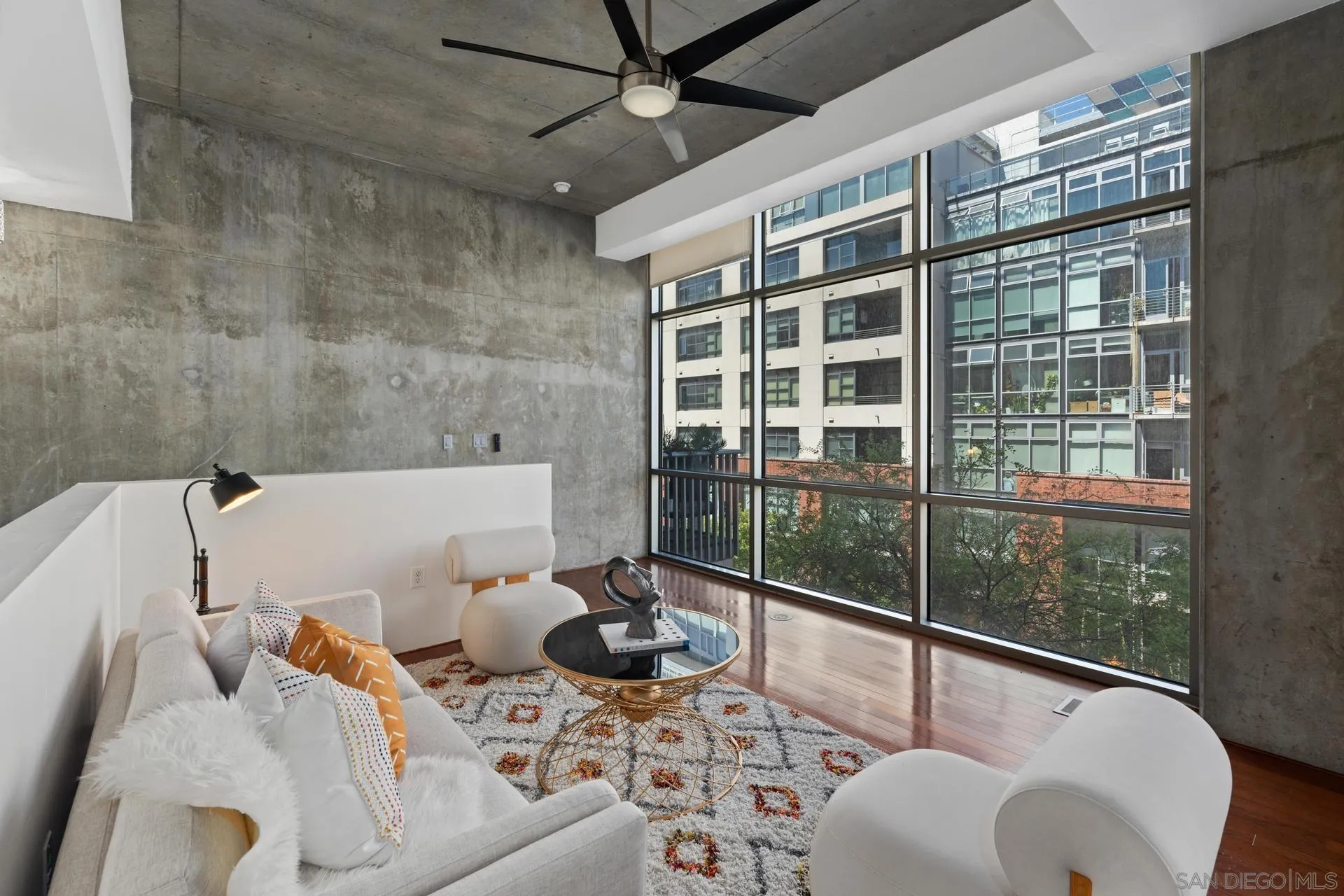 Photo #2: 240007092 Listing 