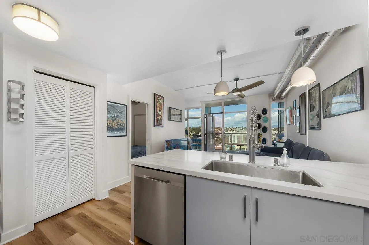 Photo #6: 240007101 Listing 