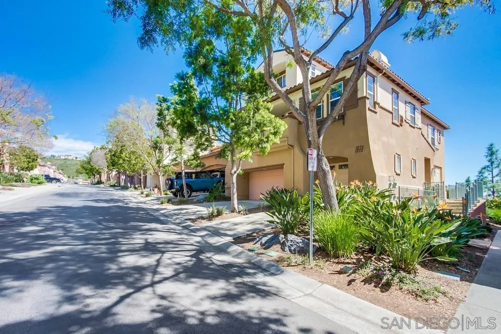 Photo #2: 240007133 Listing 